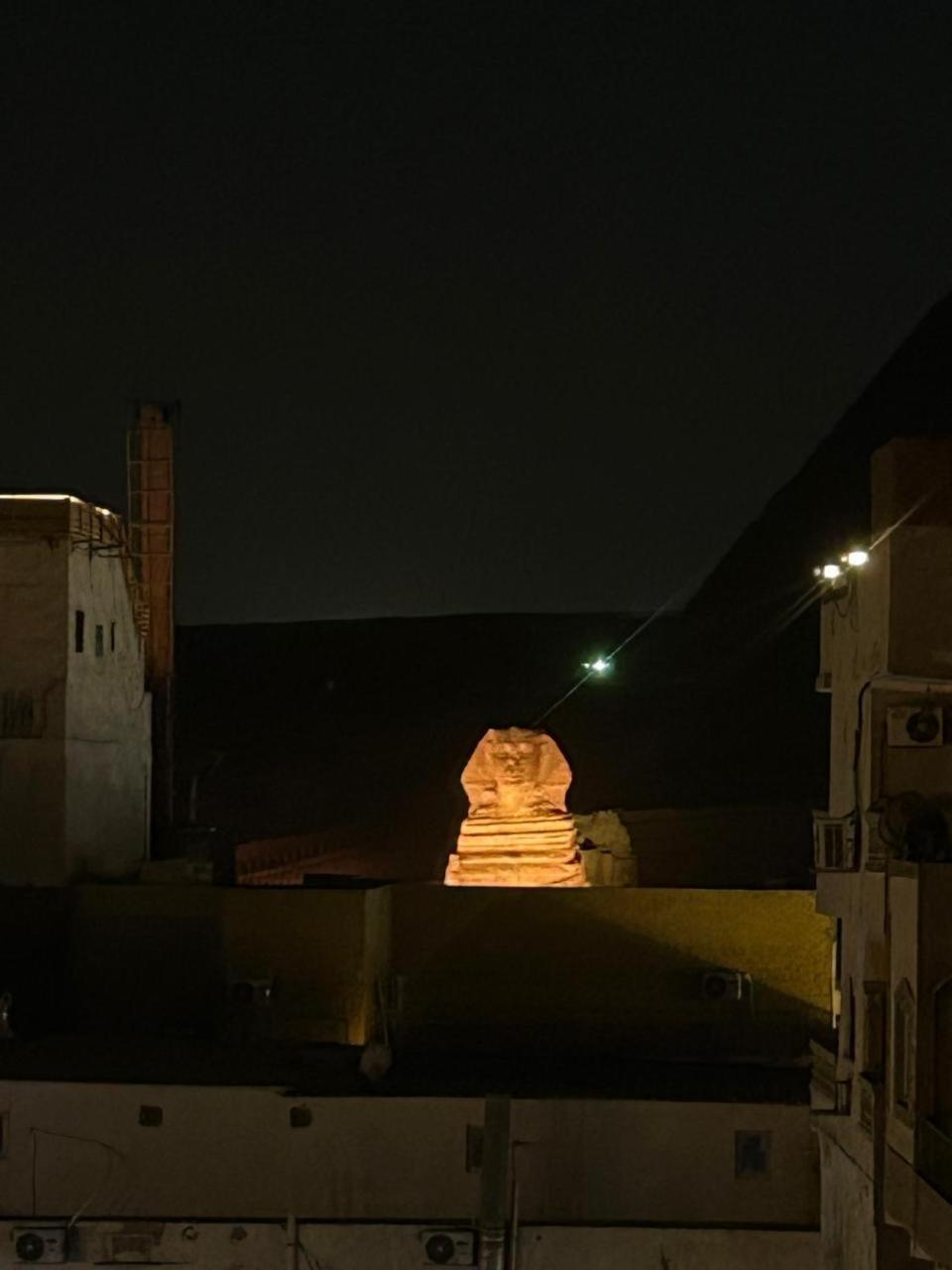 Holom Abu State House double bedroom infront of the pyramids gate with breakfast