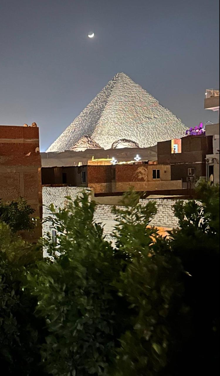 Holom Abu State House double bedroom infront of the pyramids gate with breakfast