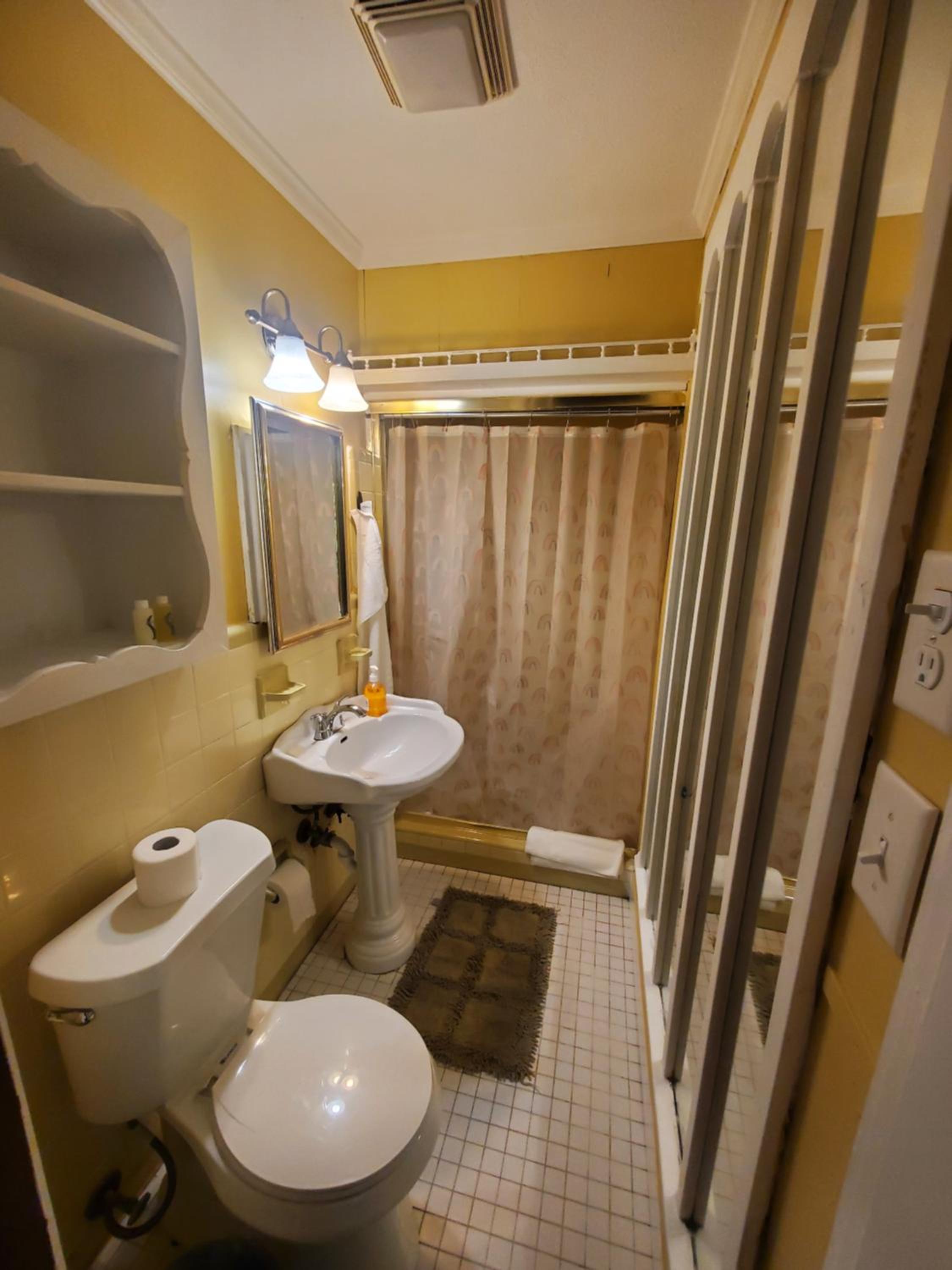 Spacious ranch home near Stone Mountain Park