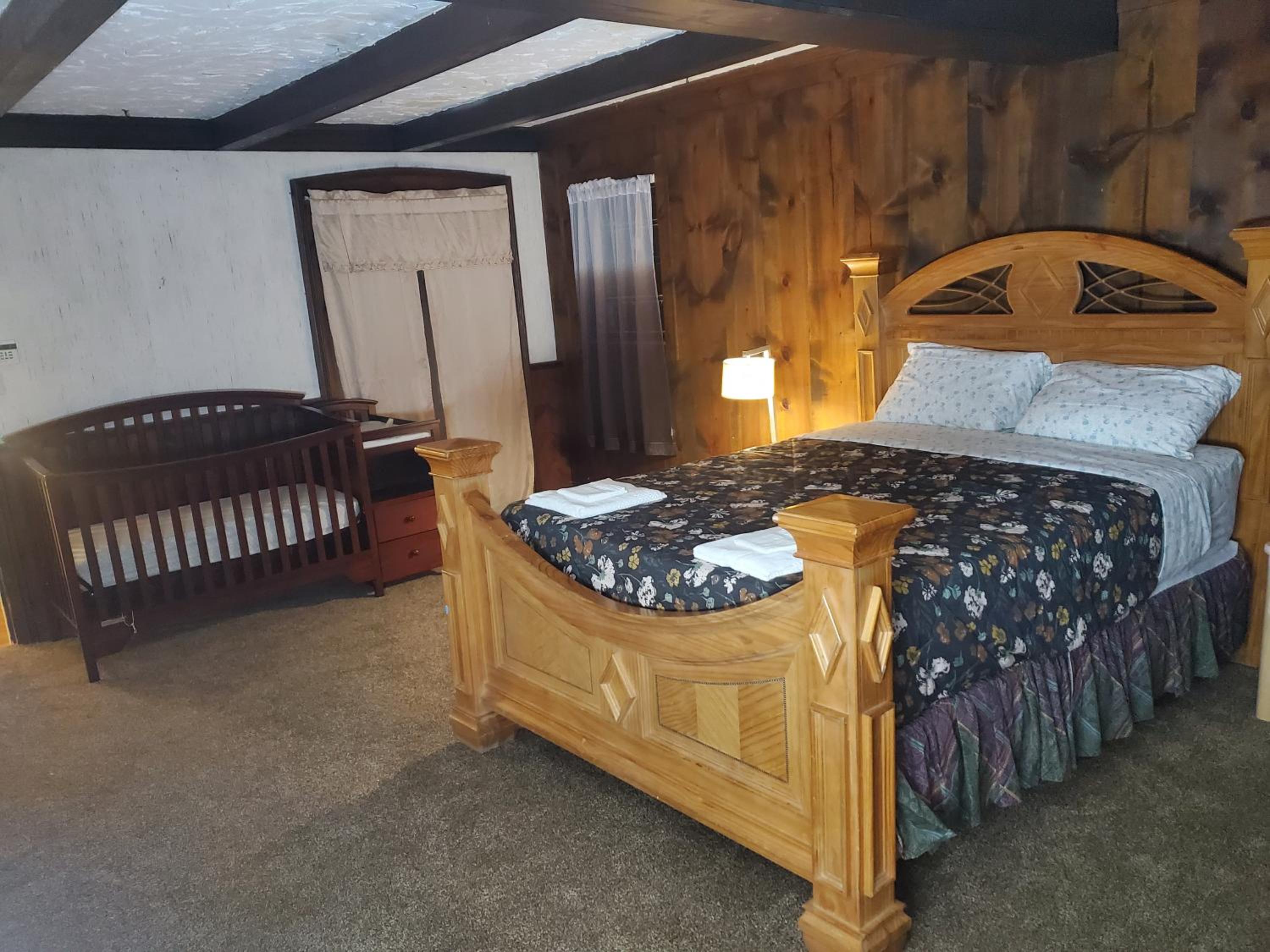Spacious ranch home near Stone Mountain Park