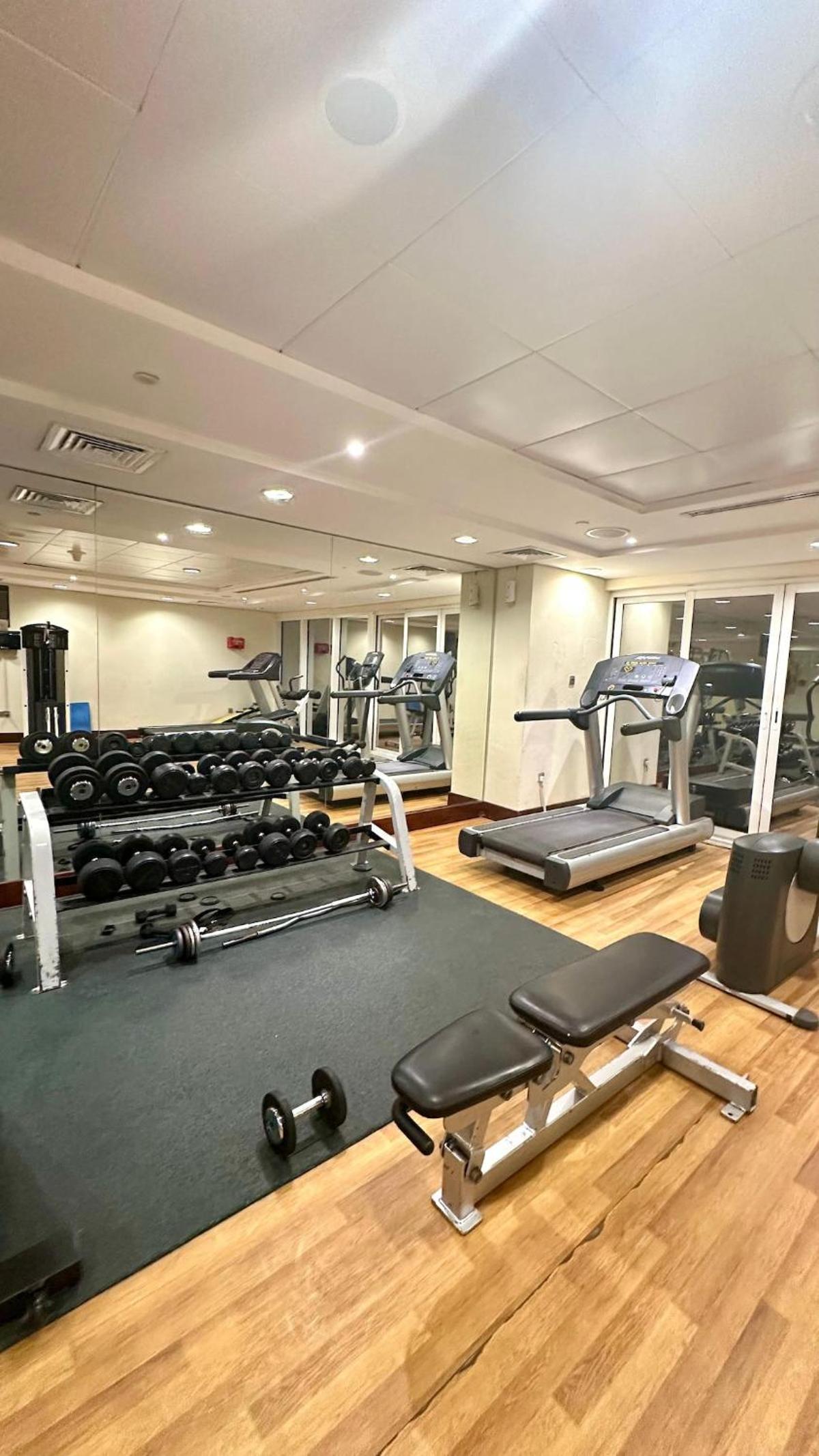 Modern Studio with Balcony - Close to Metro & Marina