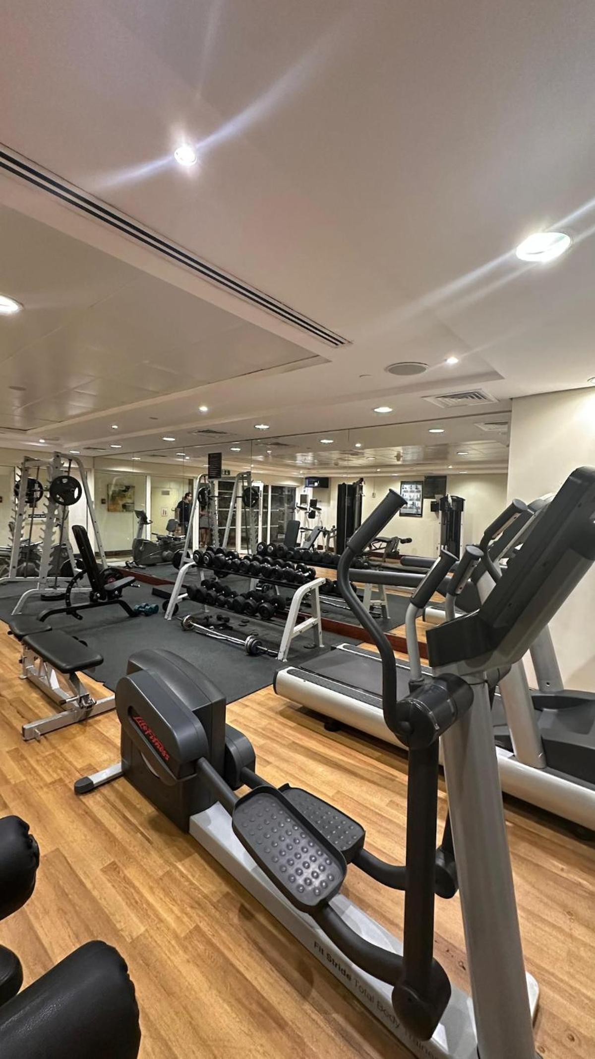 Modern Studio with Balcony - Close to Metro & Marina