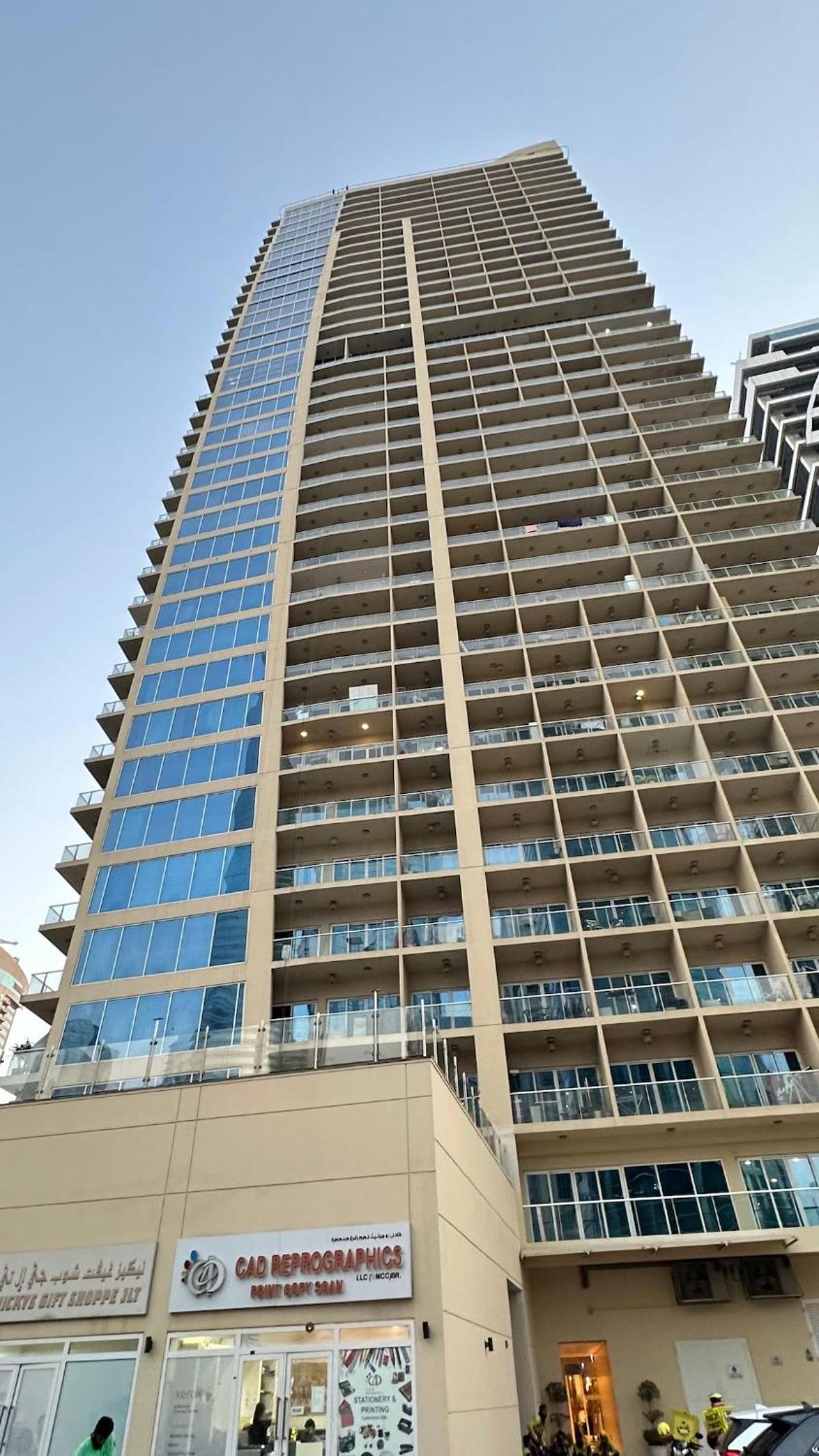 Modern Studio with Balcony - Close to Metro & Marina