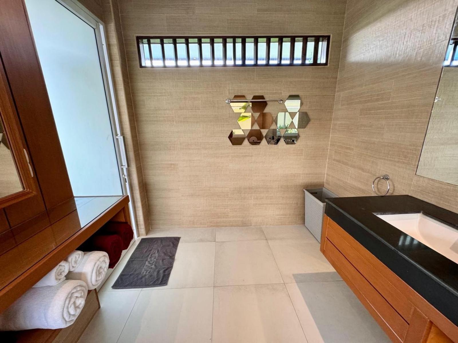 Villa mit privatem Pool 50 m zum Strand Ruhiger Luxus in Plai Leam
