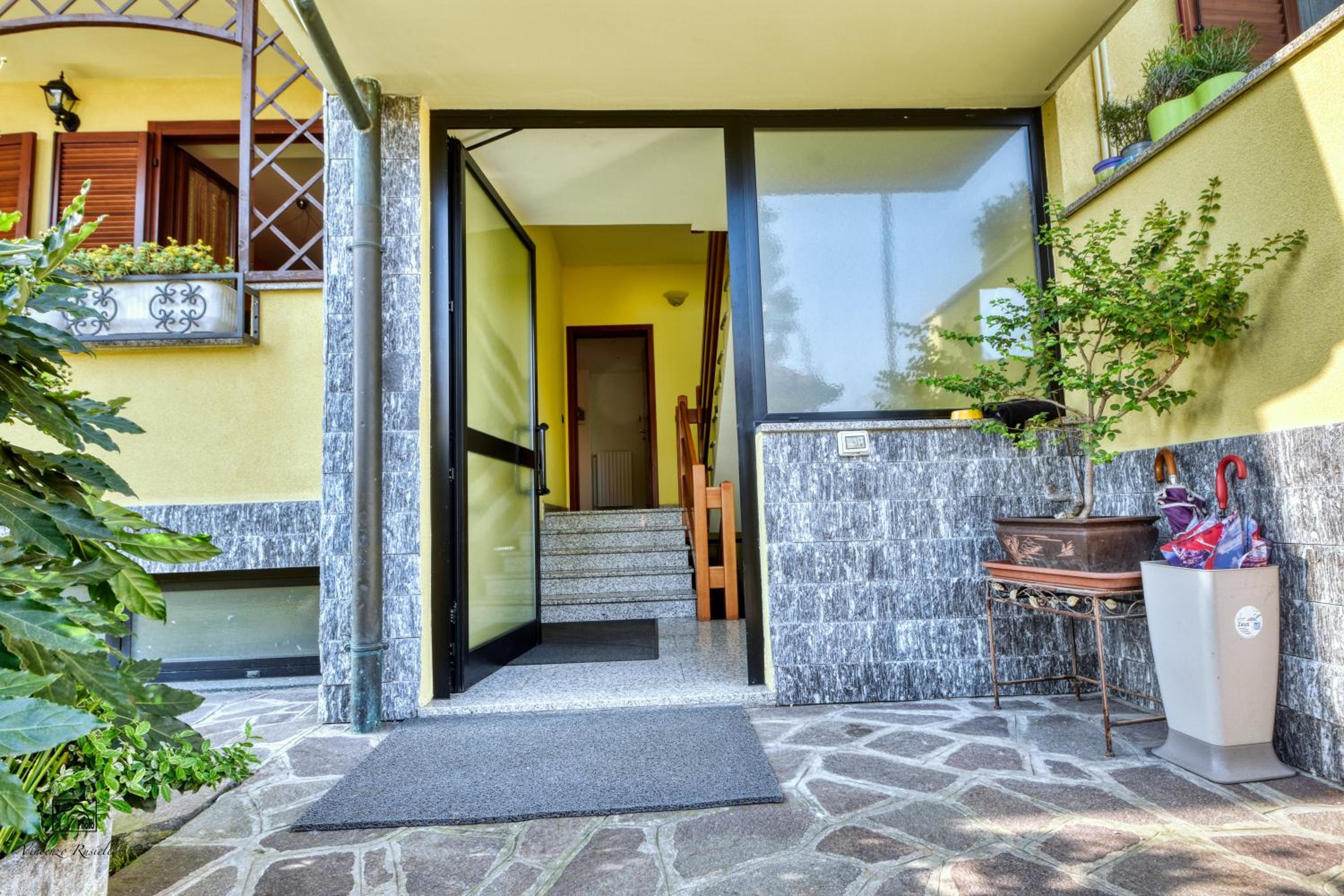 Urban House - un angolo di relax con terrazza in Lombardia