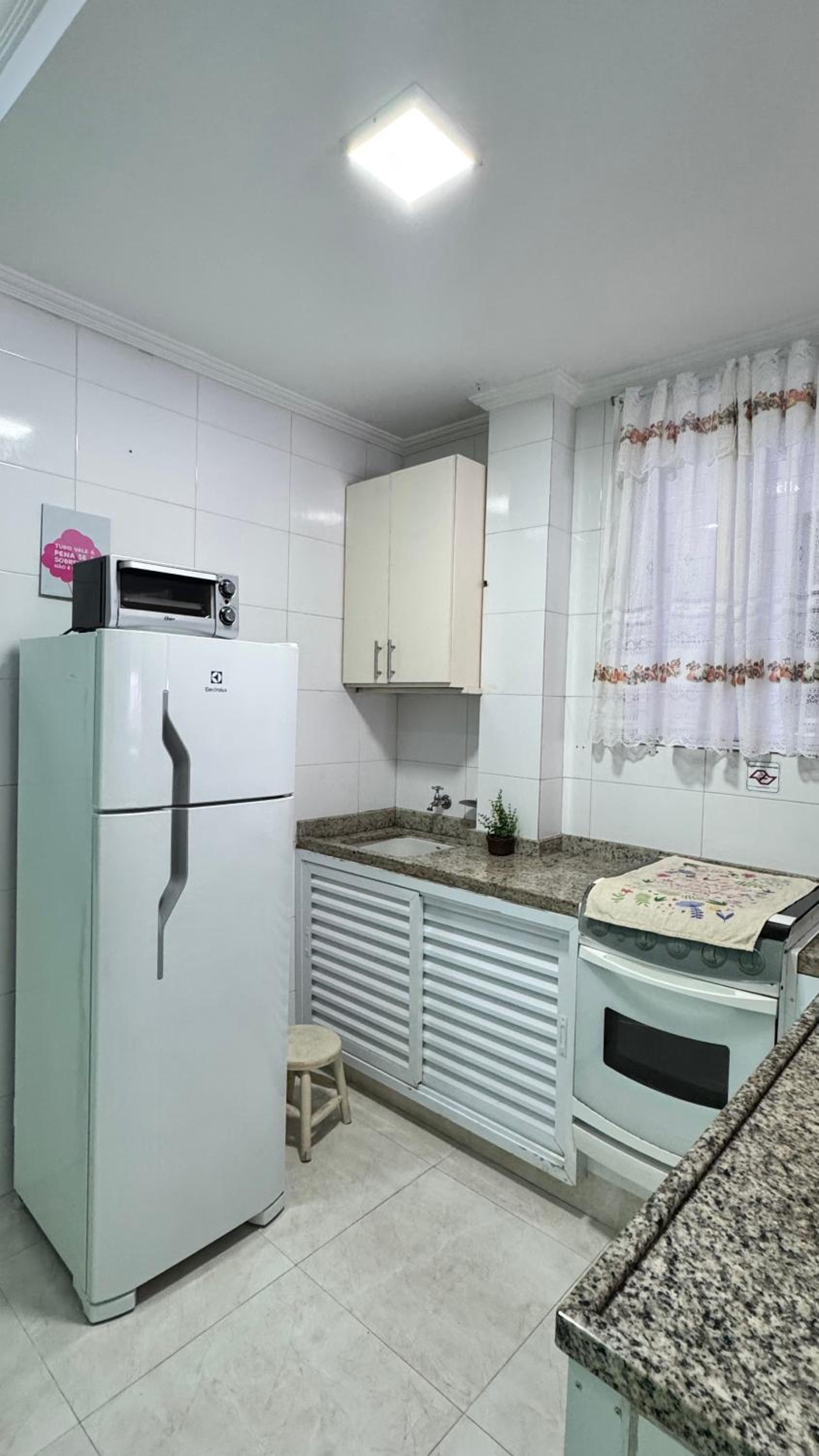 Studio 511 Pitangueiras - na quadra da praia