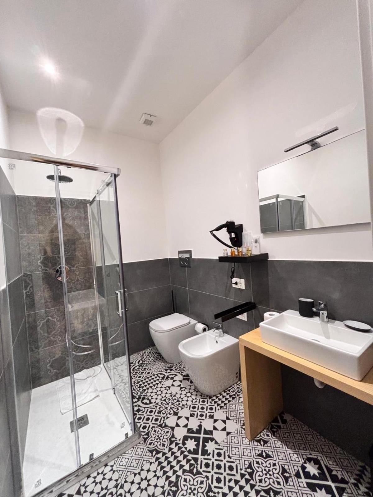 Le Vie di San Pietro Guest House