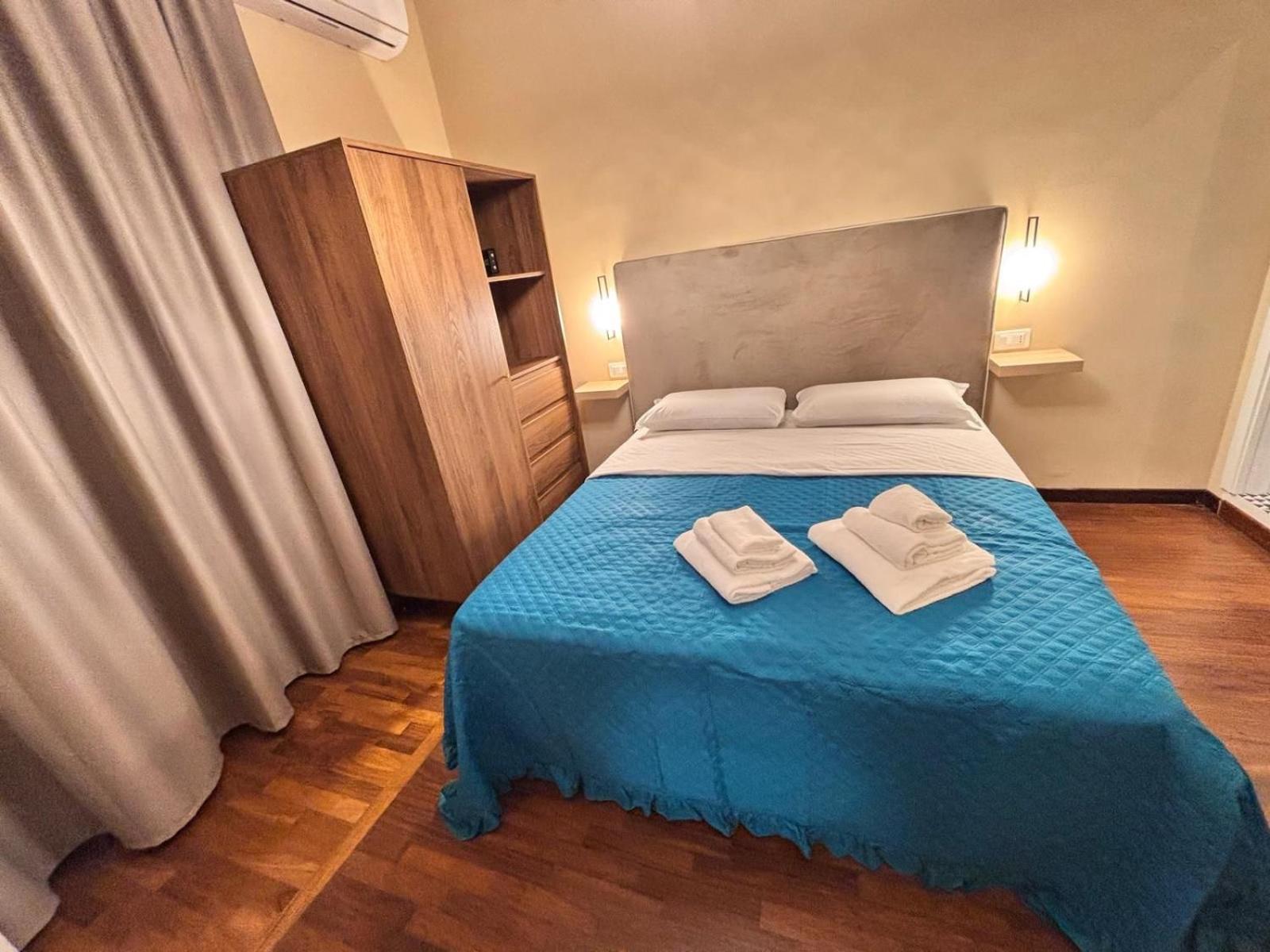 Le Vie di San Pietro Guest House