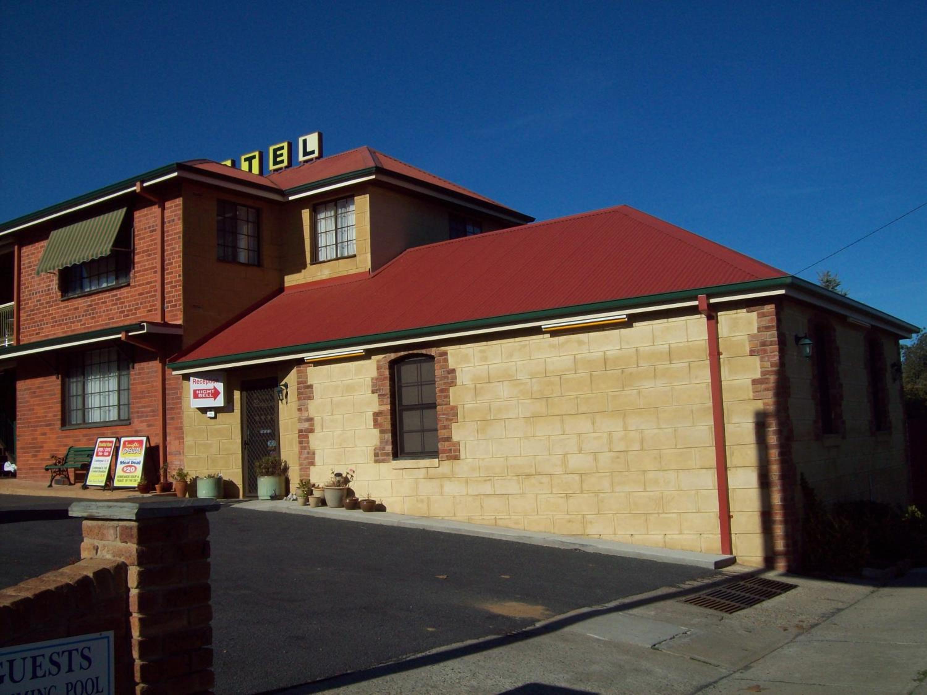 Poet's Recall Motel