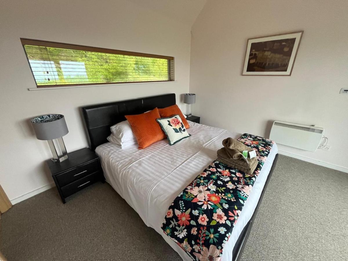 Lakeview Callow Luxury Retreat for Couples & Families Ideal Base for County Mayo