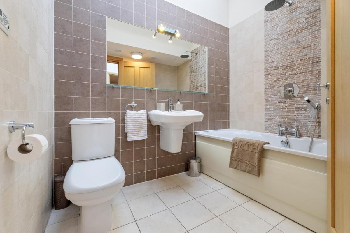 Lakeview Callow Luxury Retreat for Couples & Families Ideal Base for County Mayo