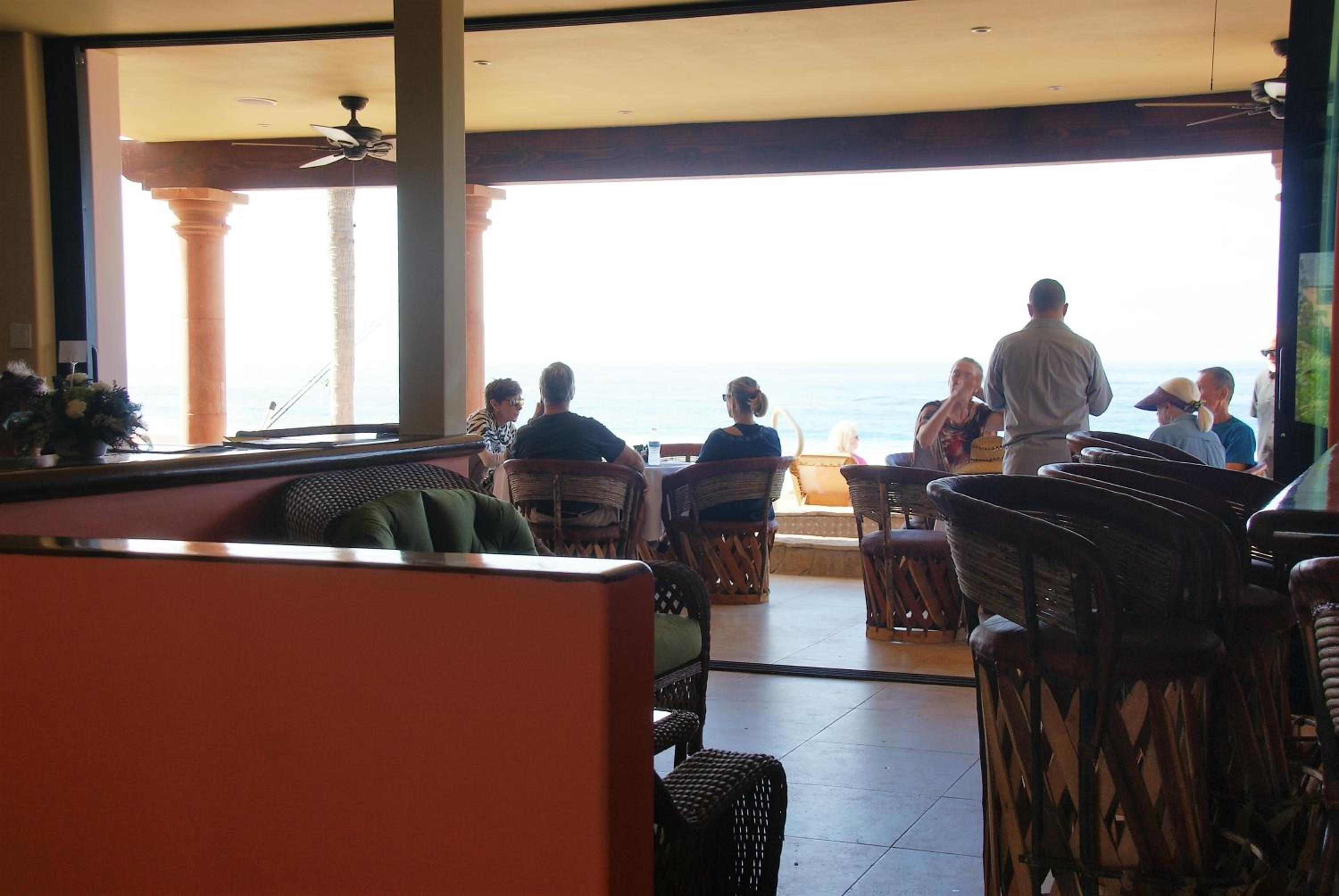 Cerritos Beach Inn