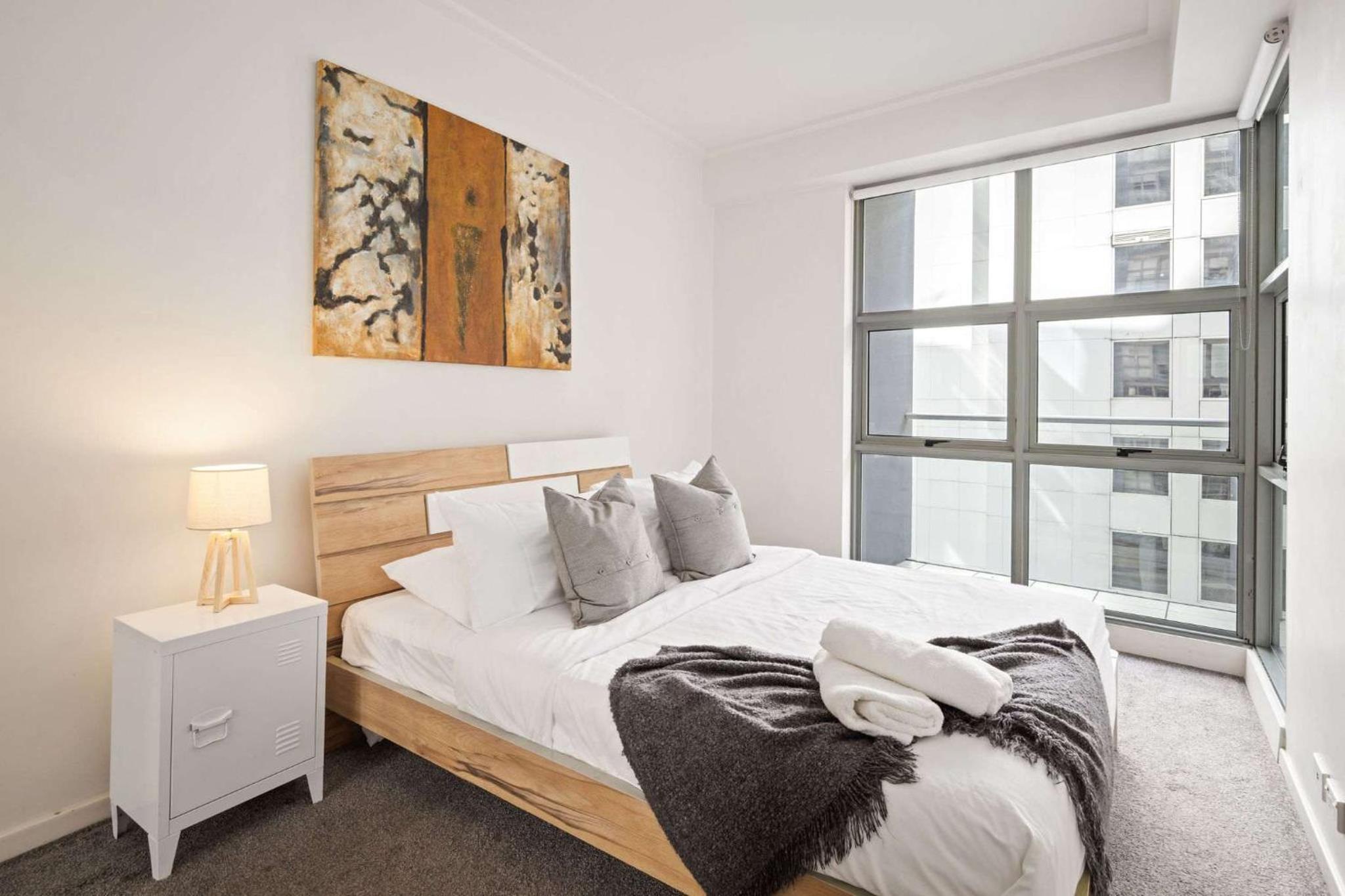 Cozy 2BR Apartment Steps from Darling Harbour