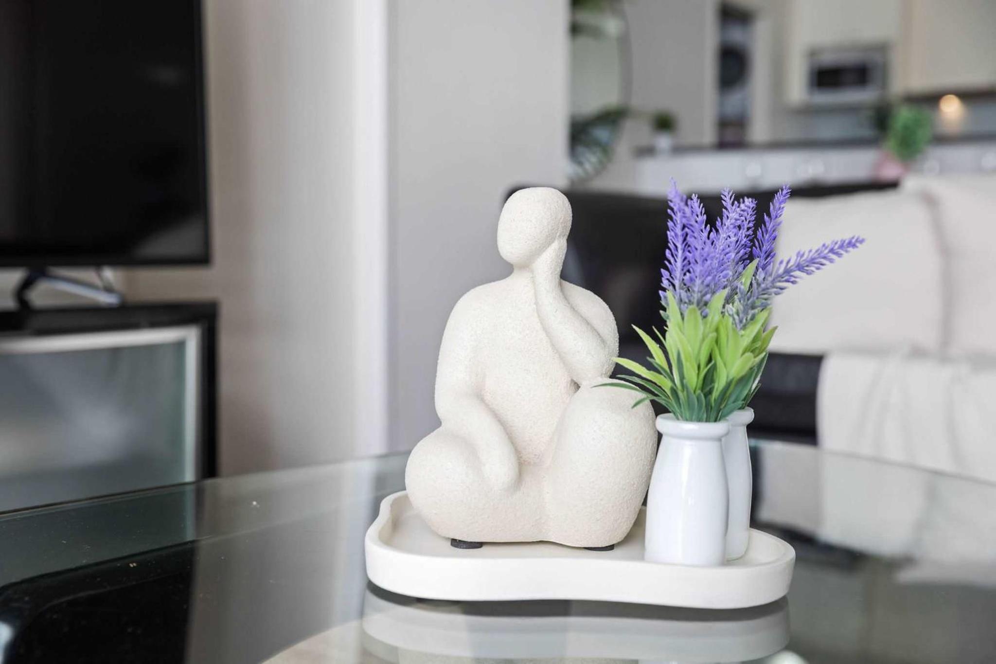 Cozy 2BR Apartment Steps from Darling Harbour