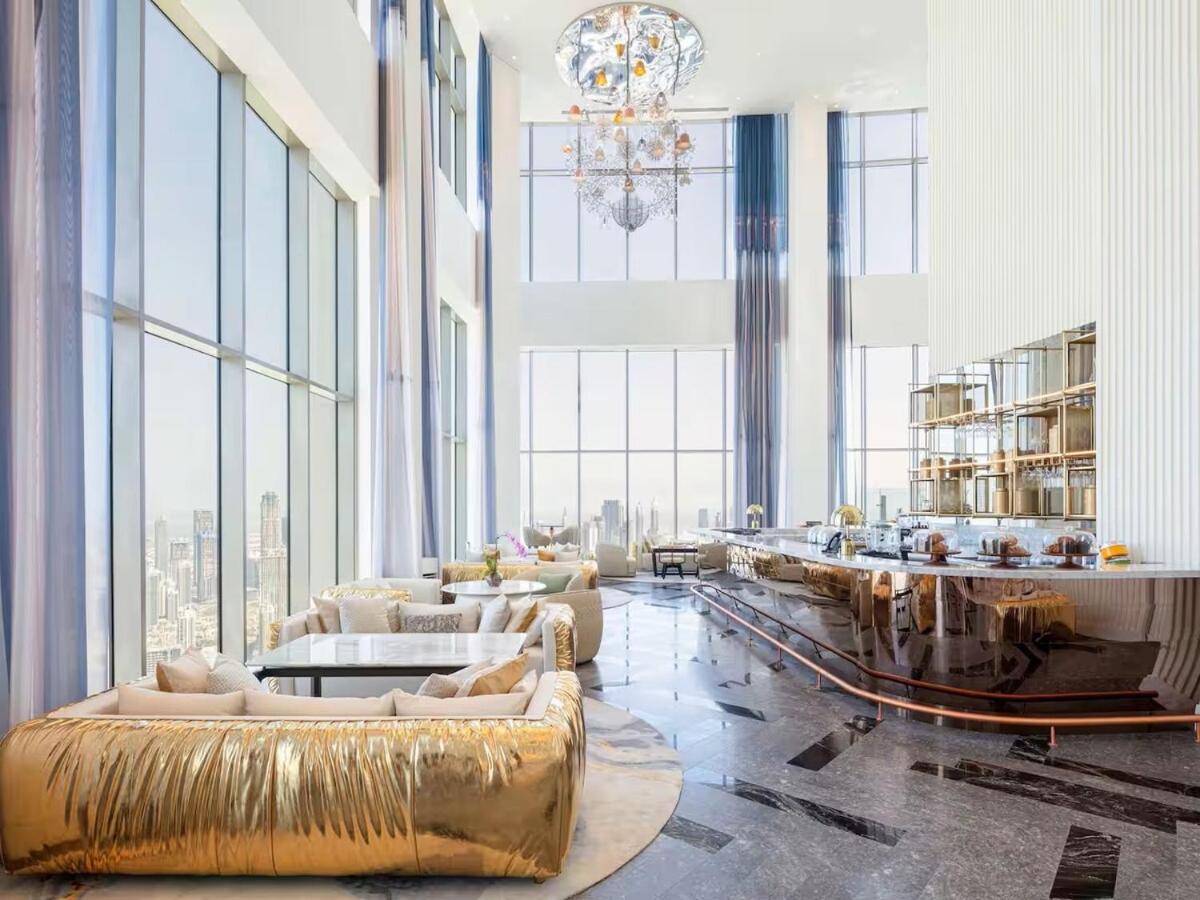 Elegant 1BR Sky Villa High-Rise Luxury Stay