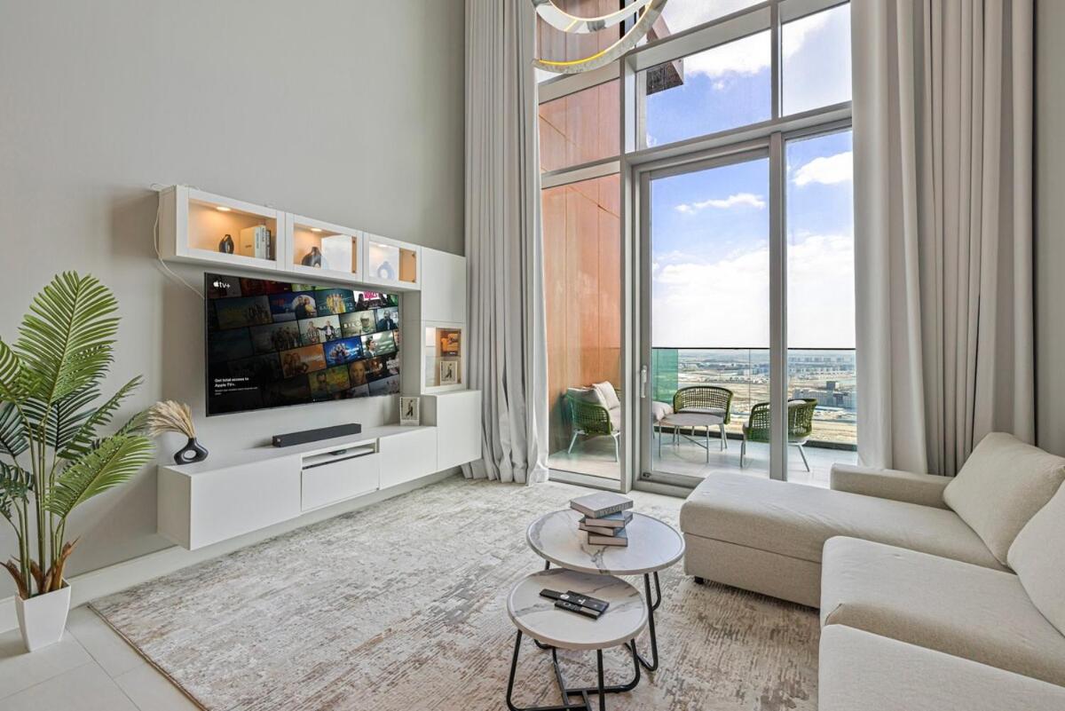 Elegant 1BR Sky Villa High-Rise Luxury Stay