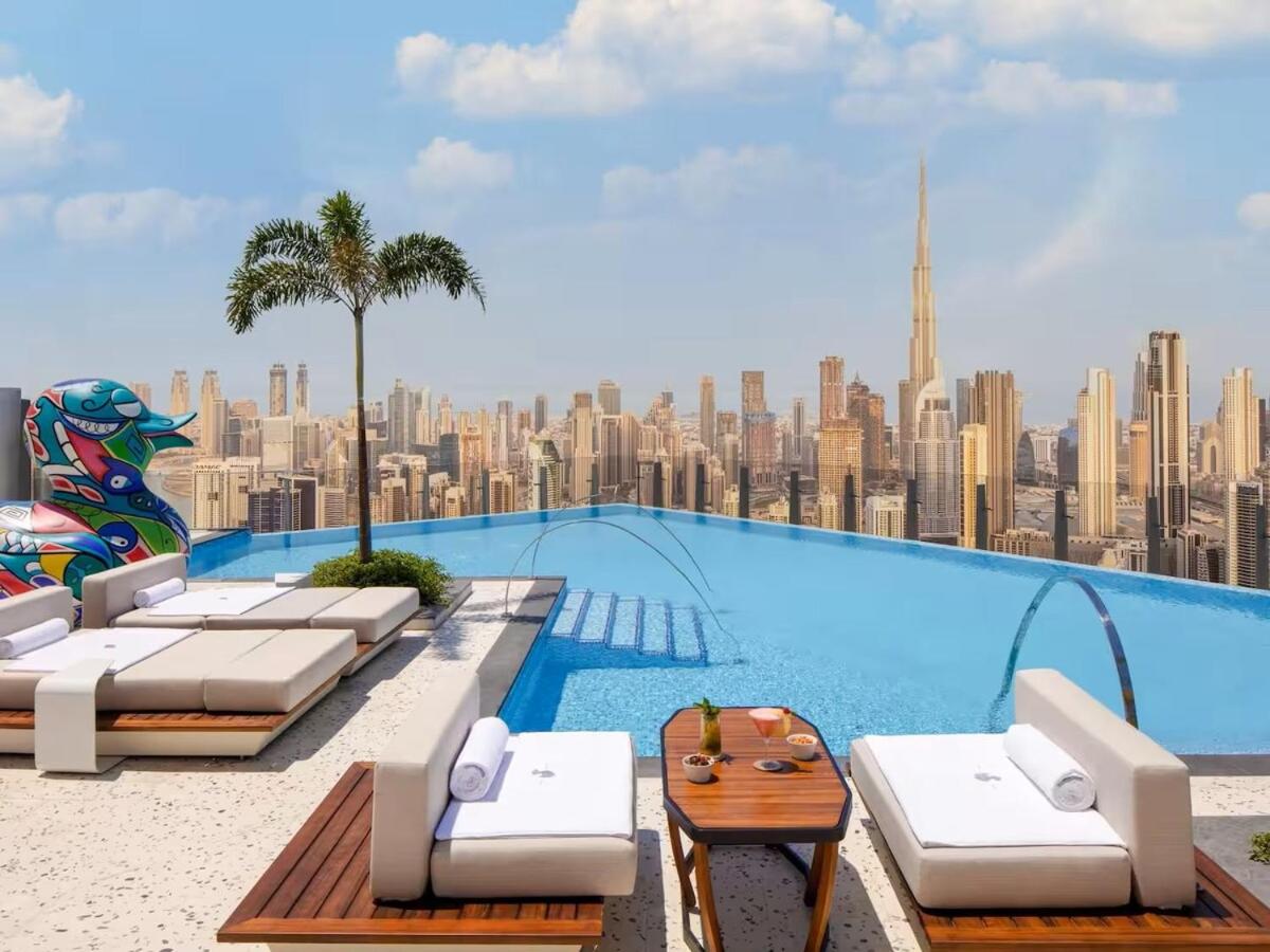 Elegant 1BR Sky Villa High-Rise Luxury Stay