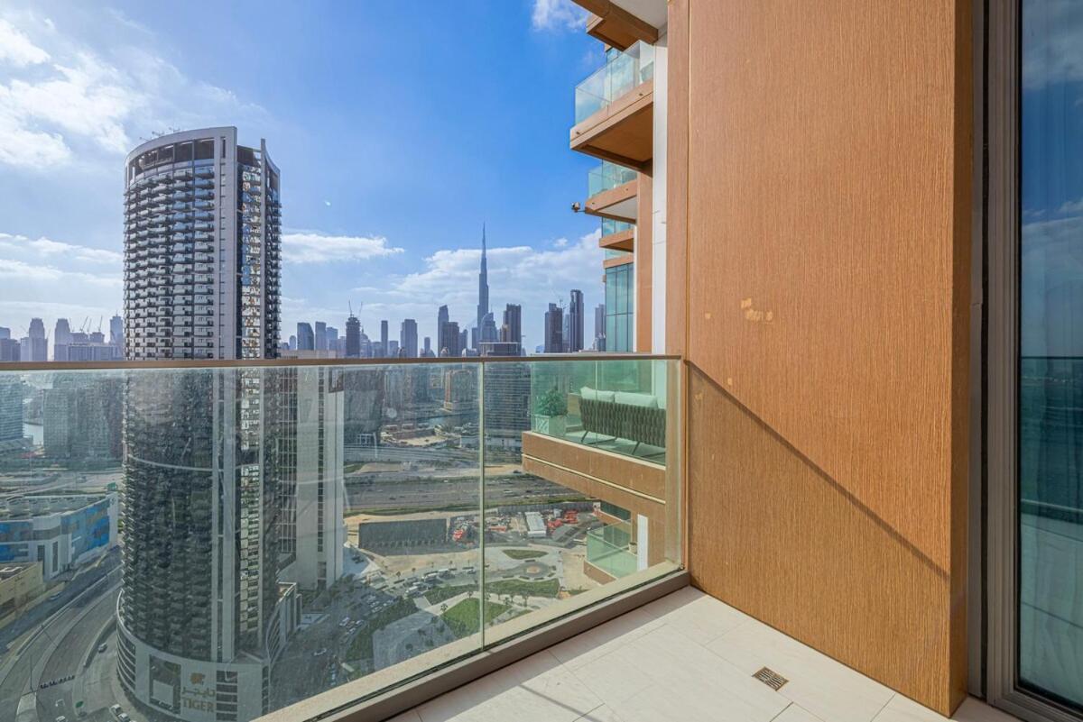 Elegant 1BR Sky Villa High-Rise Luxury Stay