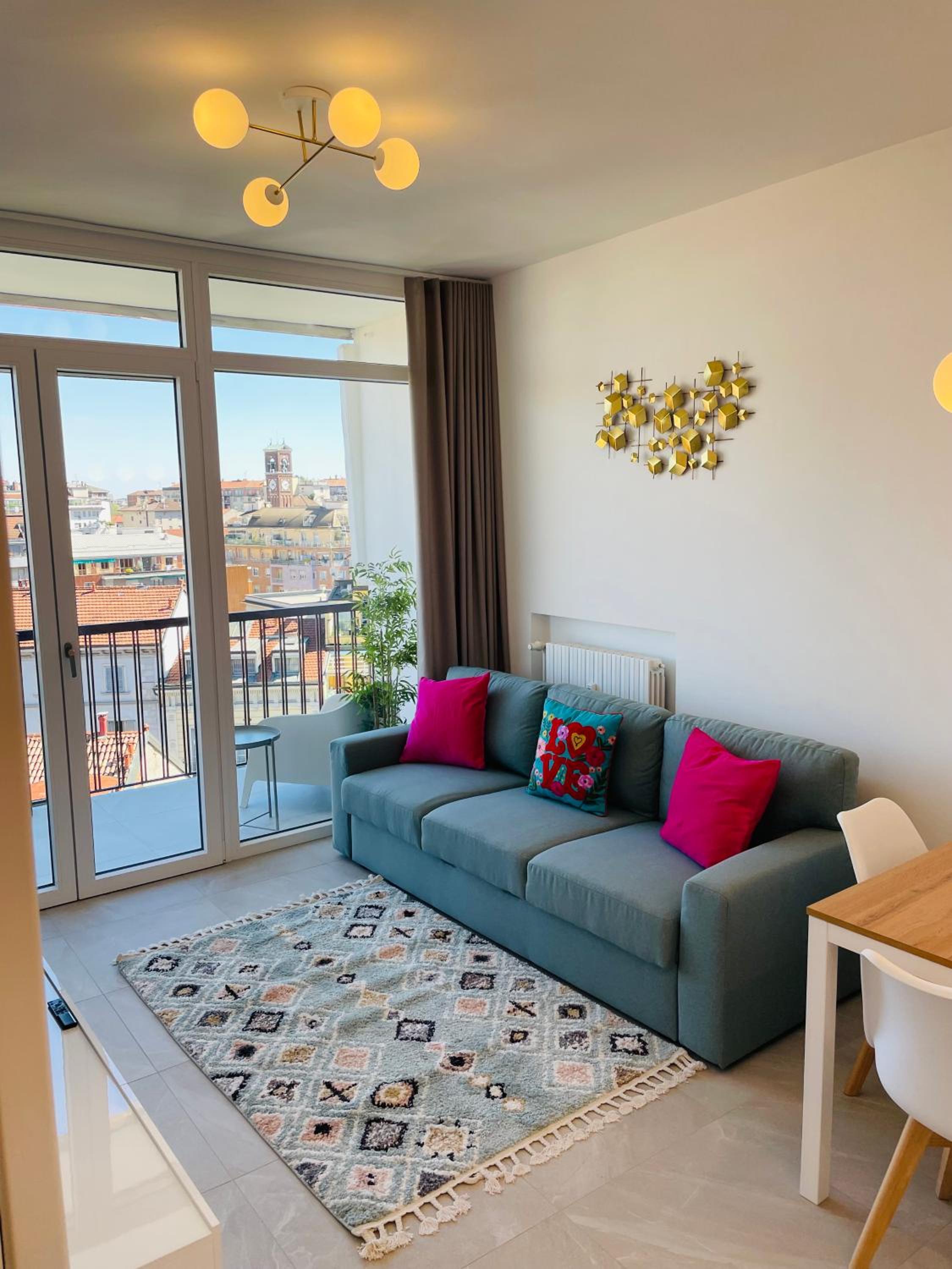 NEW 2 bedroom apartment in Navigli with a great view!