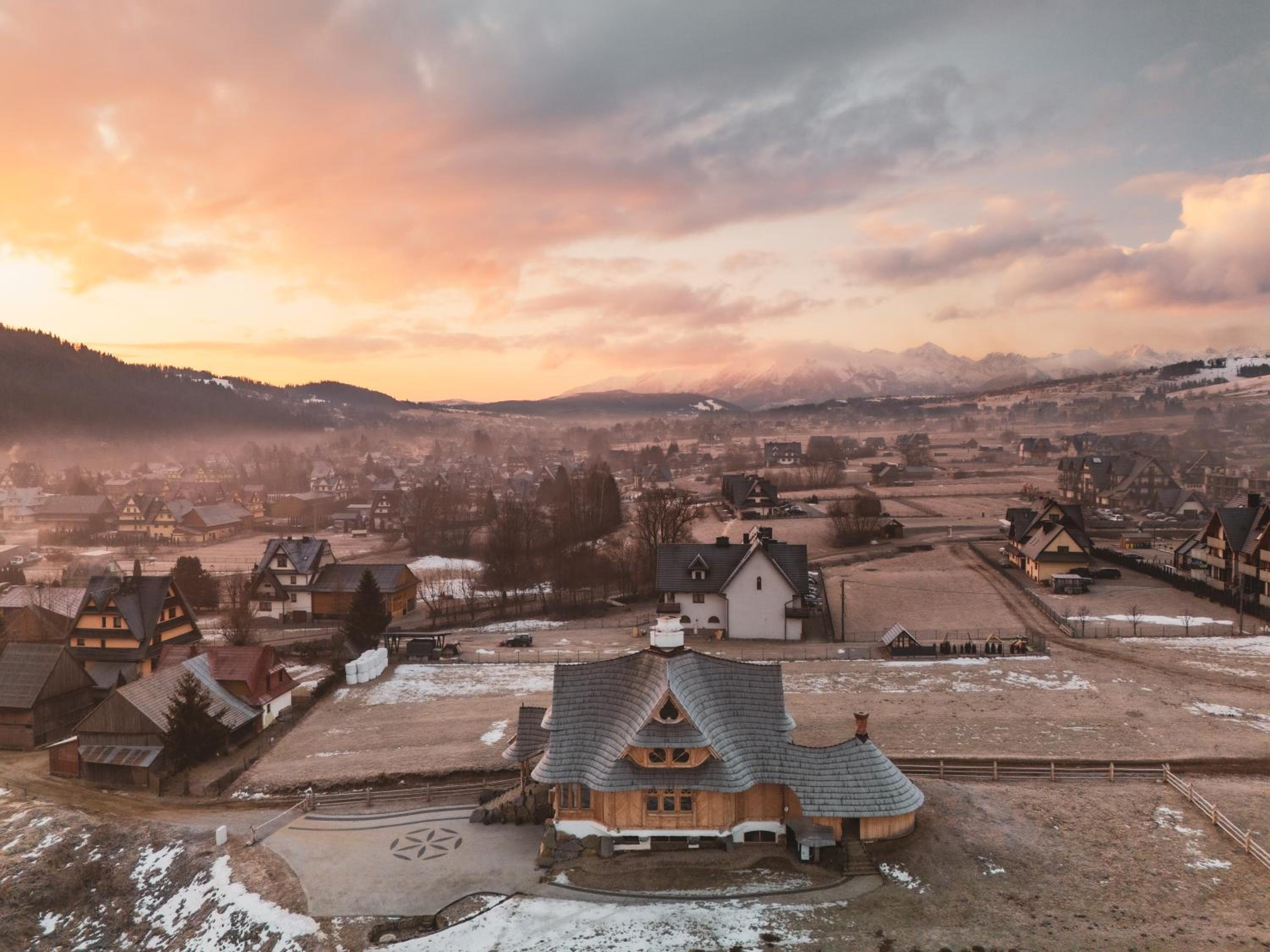 Art House Residence - Grand Luxury 350m2 Chalet - Mountain & Ski