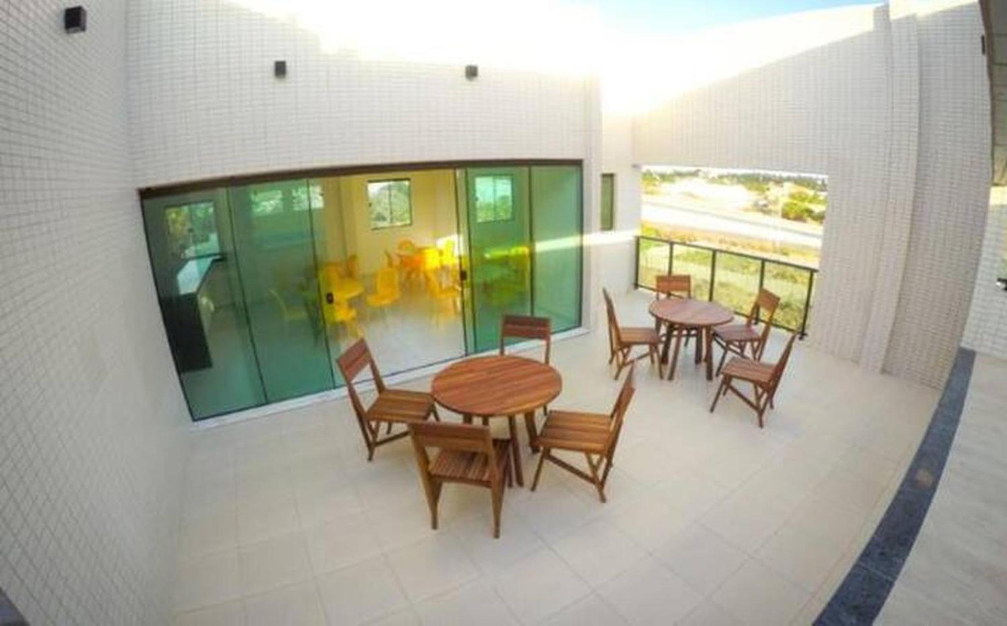 Apto com Varanda Gourmet Pet-Friendly a 1,5km da Praia do Francês