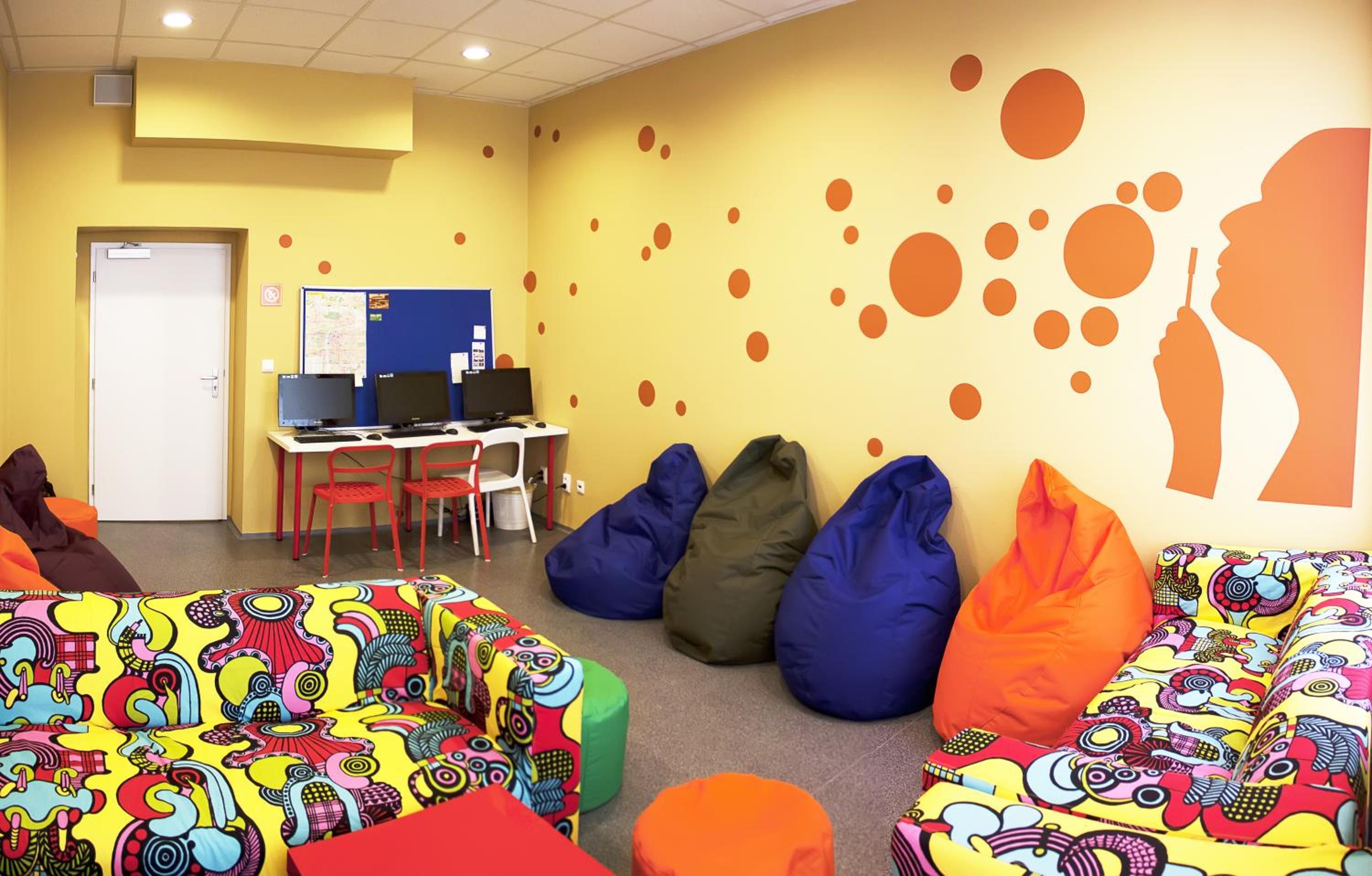 Drunken Monkey Hostel