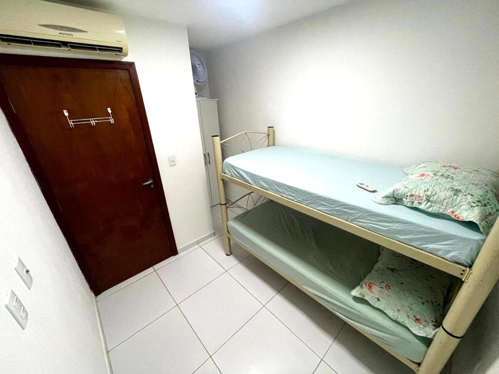 Apto com Varanda Gourmet Pet-Friendly a 1,5km da Praia do Francês