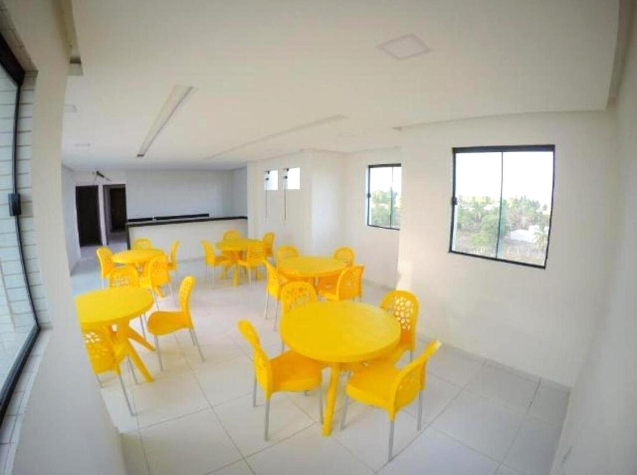 Apto com Varanda Gourmet Pet-Friendly a 1,5km da Praia do Francês