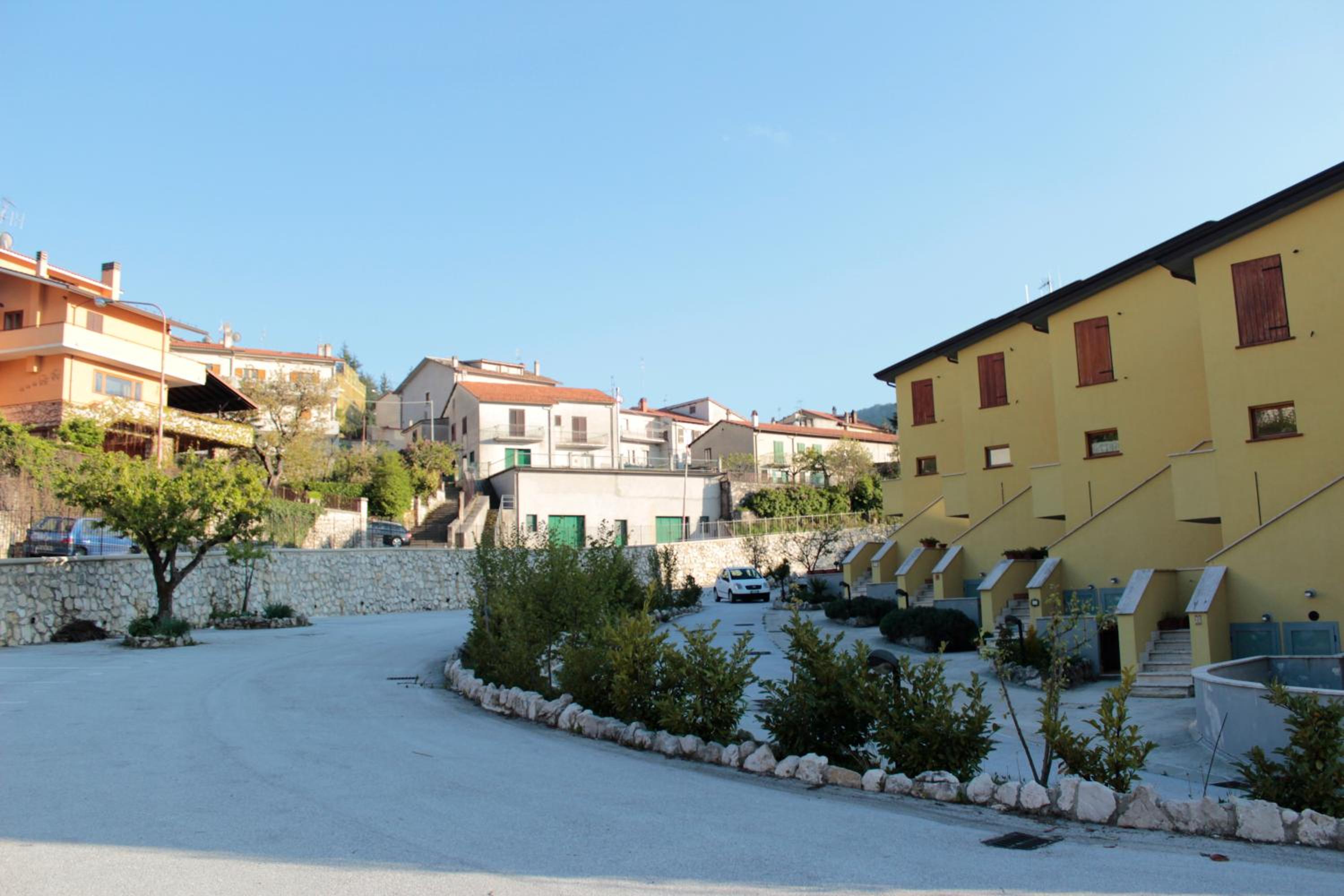 4Flats in Orto di Venanzio view 3