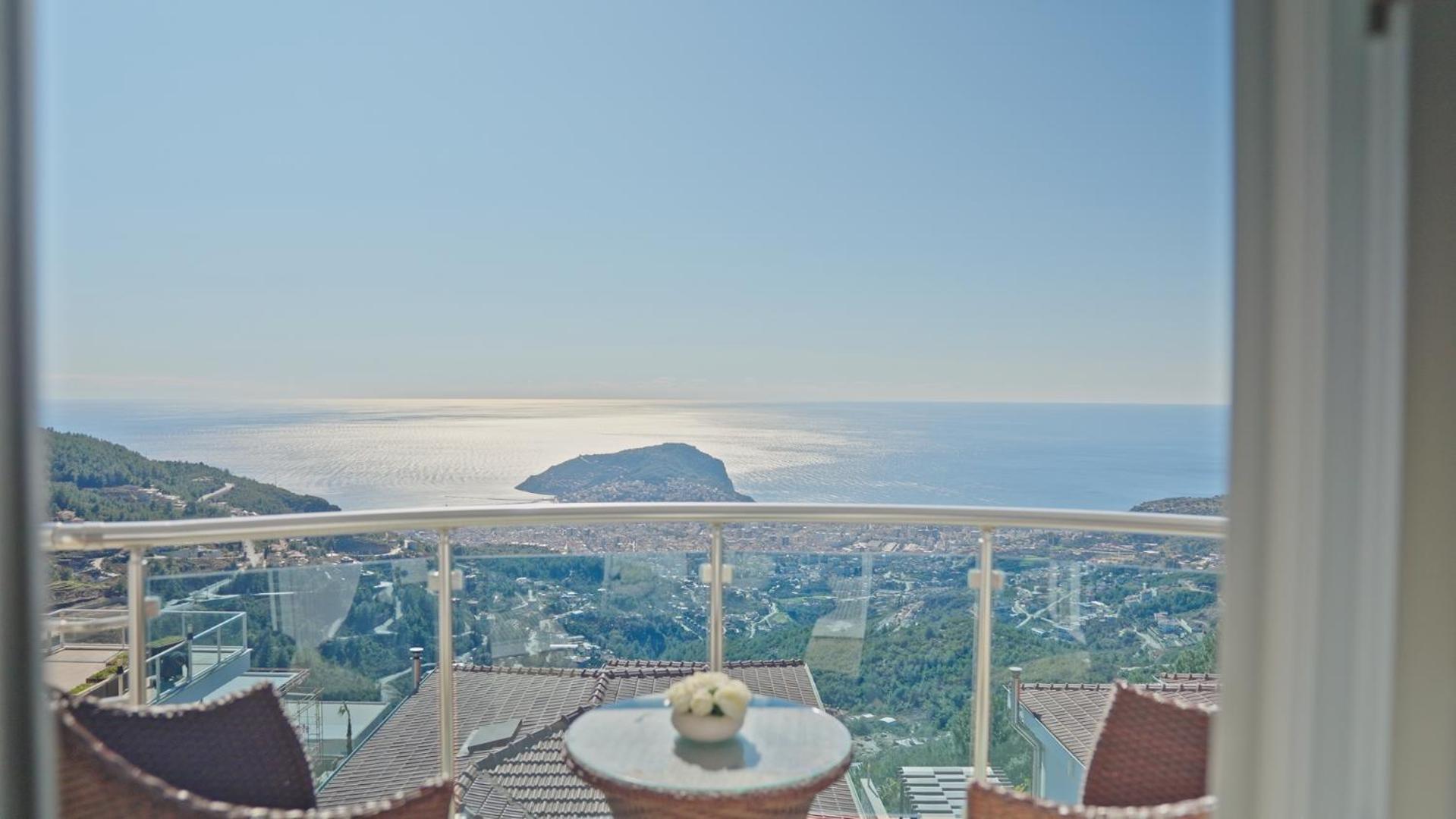 Qoople Villa Tepe with infinity pool and panoramic view
