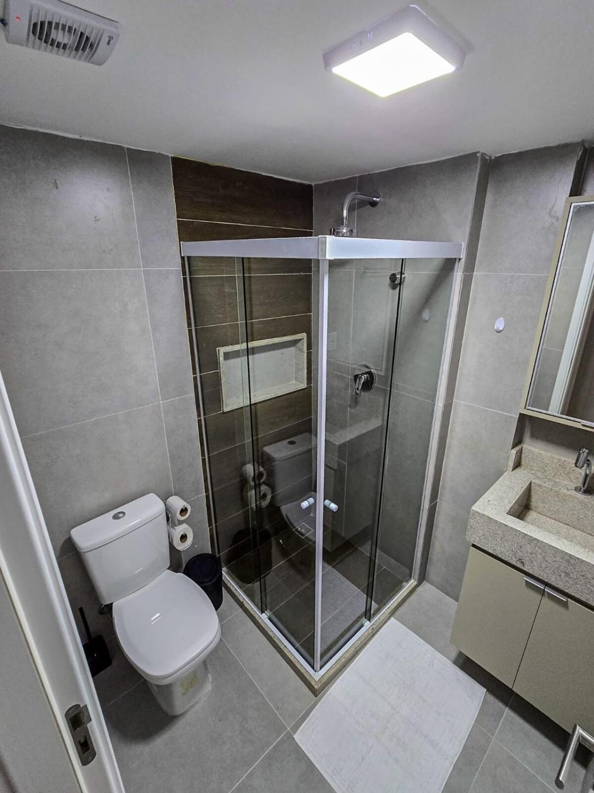 Flat duplex, 100m da praia, piscina