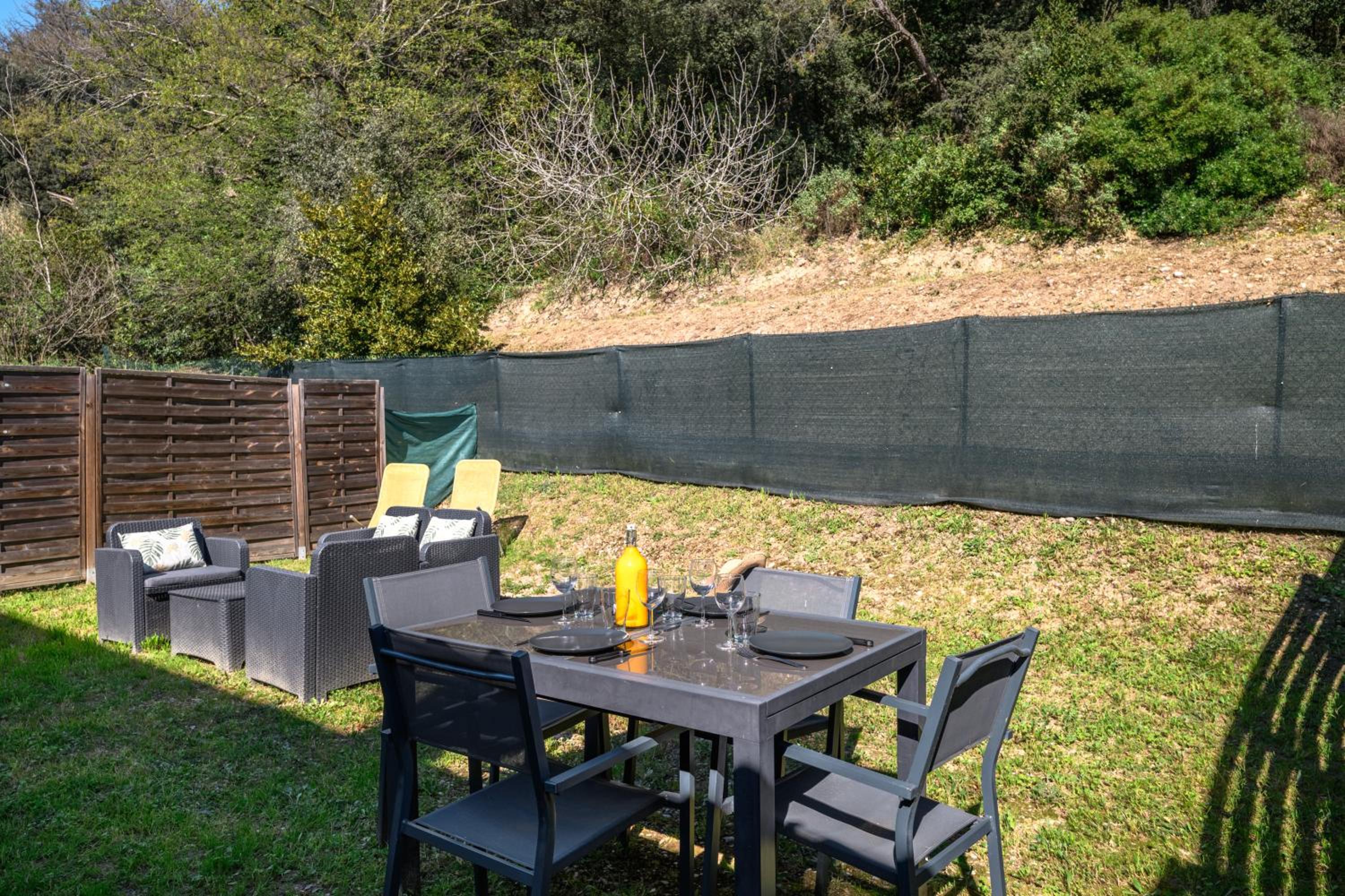 Cosy & Chill Appartements - 10 min de la mer - Jardin, Netflix, terrasse, fibre & parking, photo 19