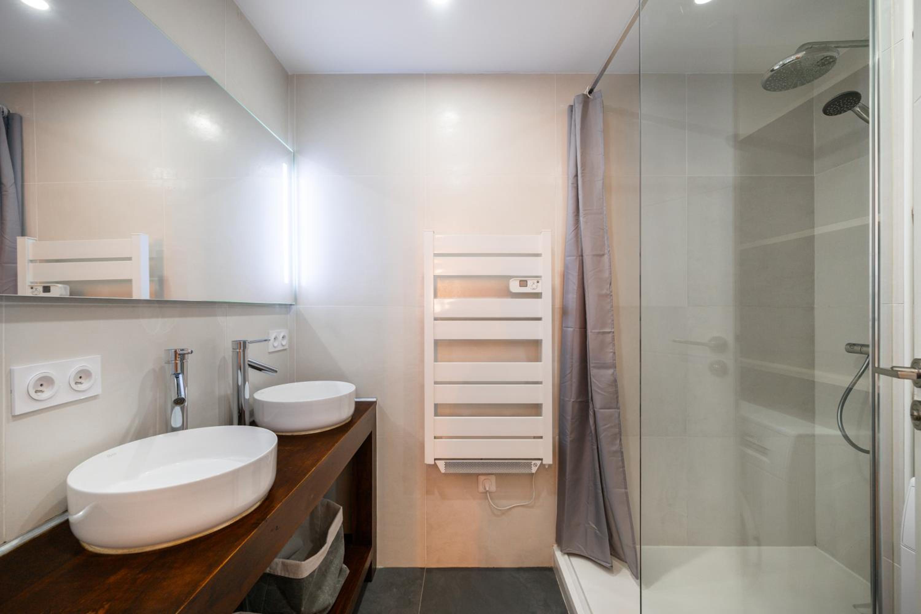 Cosy & Chill Appartements - 10 min de la mer - Jardin, Netflix, terrasse, fibre & parking, photo 25