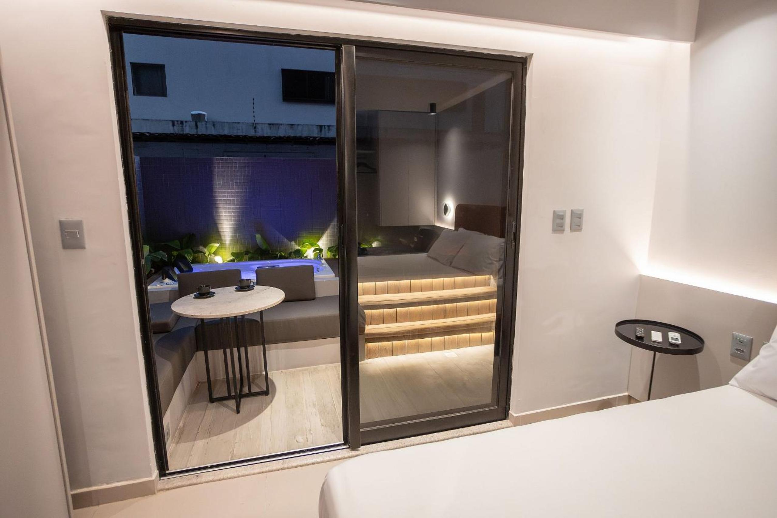 Beach Haus #05 - Studio with Jacuzzi By Carpediem
