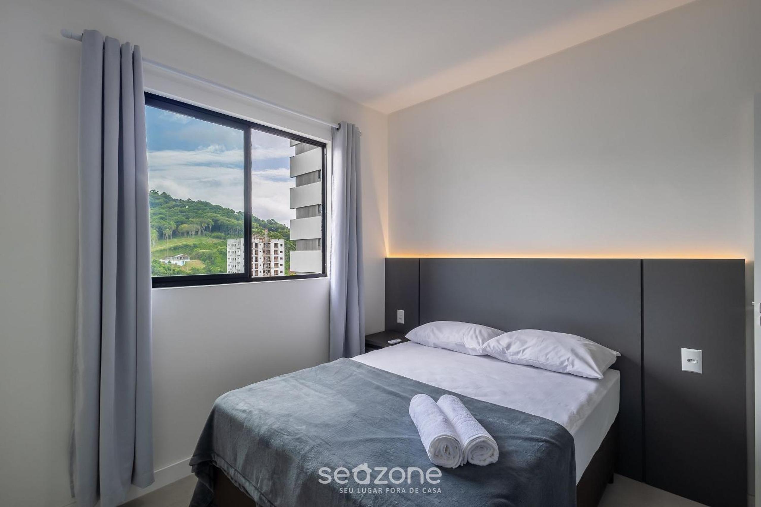 2BR Apt w/ balcony near the sea MTS1503