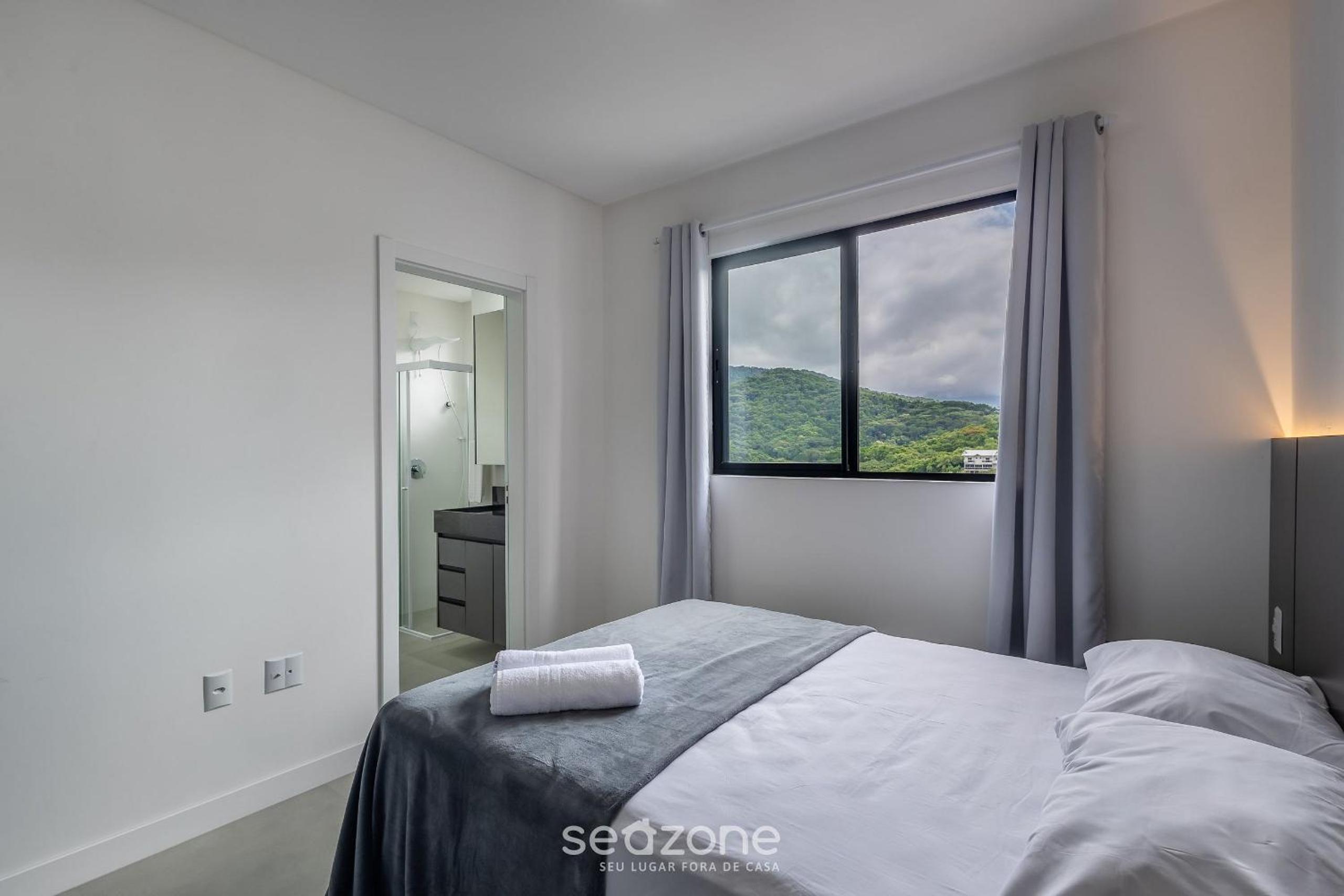 2BR Apt w/ balcony near the sea MTS1503