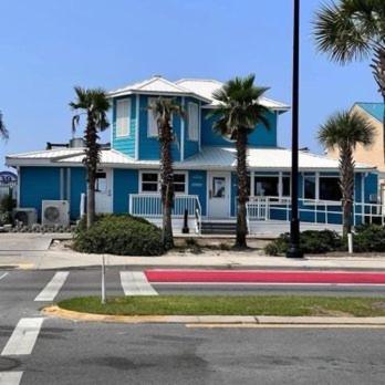 Double Take! Renovated Vacation Home