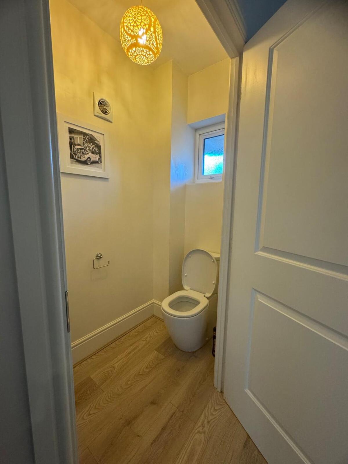 Large 3 Bed Home - Coop Live -Free parking