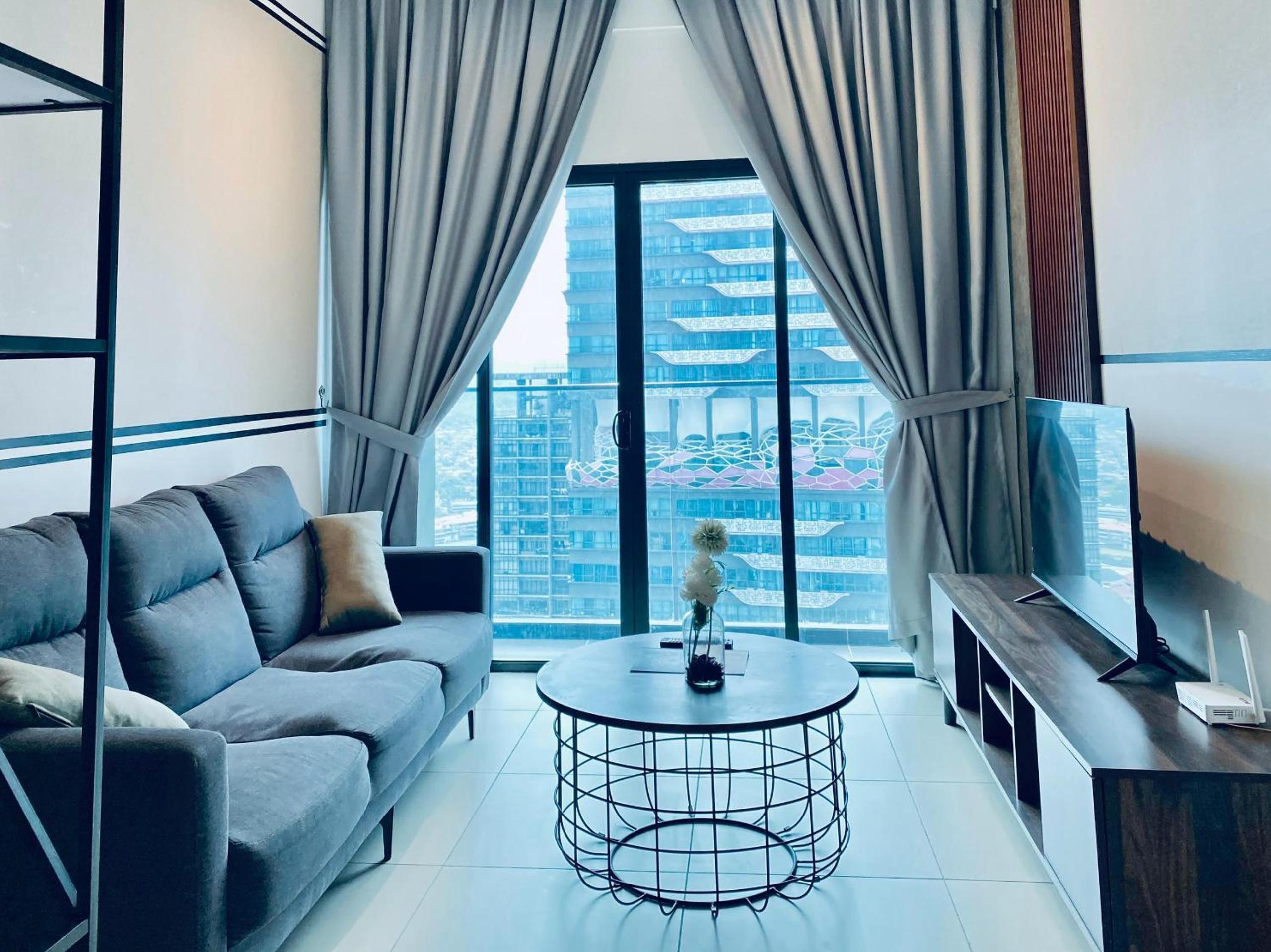 Reizz by Aayu Residences - 10mins to KLCC, 2 mins to Gleneagles Hospital