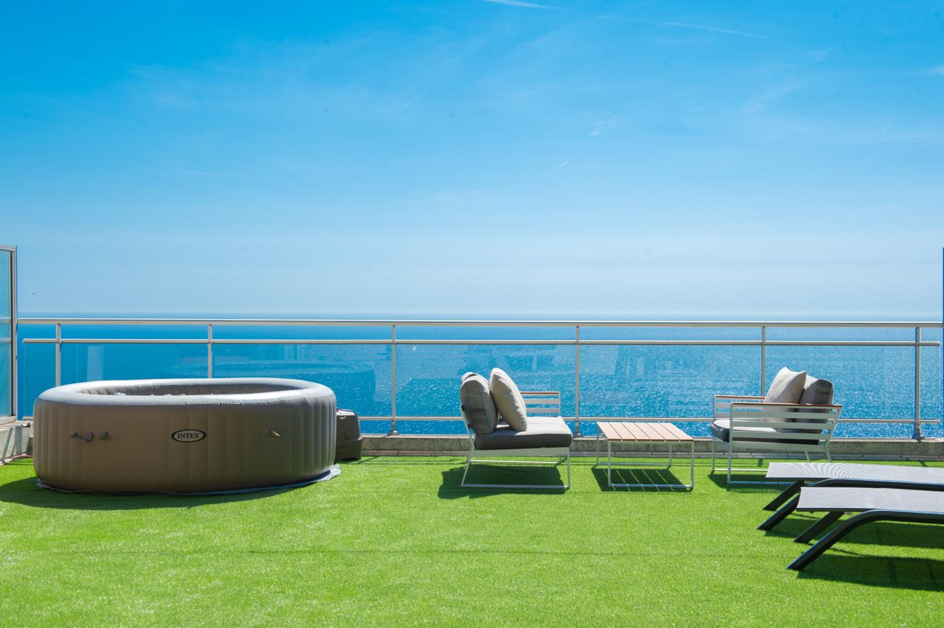 JARDINS DE MONACO - Vue Mer - Jacuzzi - Parking