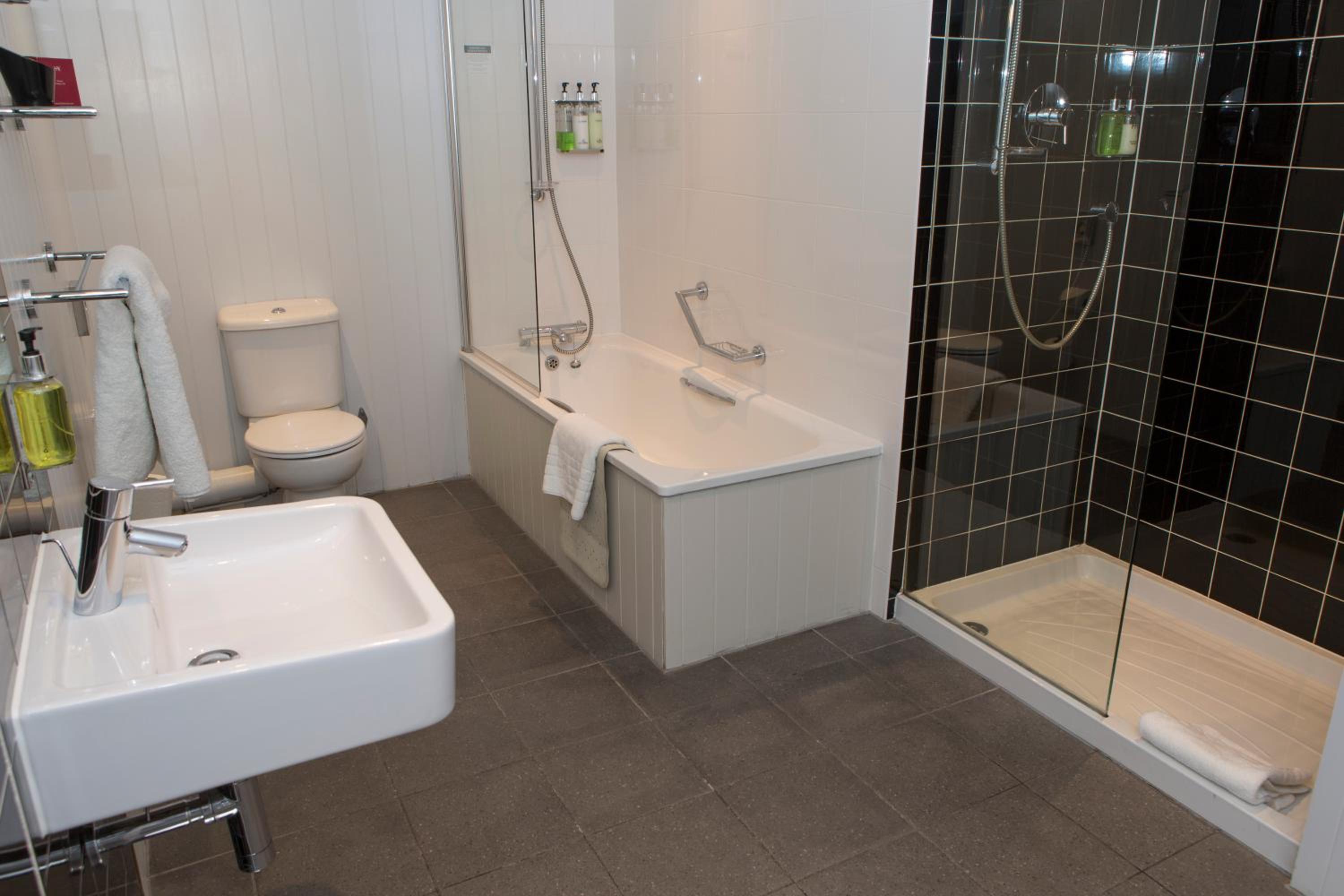 Harrogate Vacations - The Crown Hotel - Property Image 6