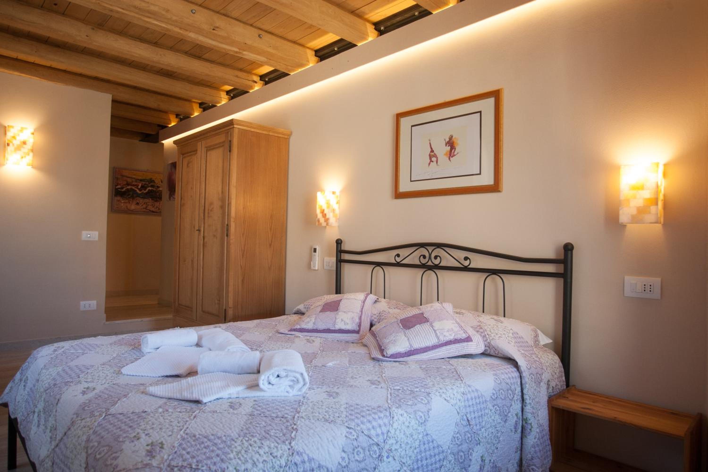 Scorci Di Mare en Riomaggiore — hotel room
