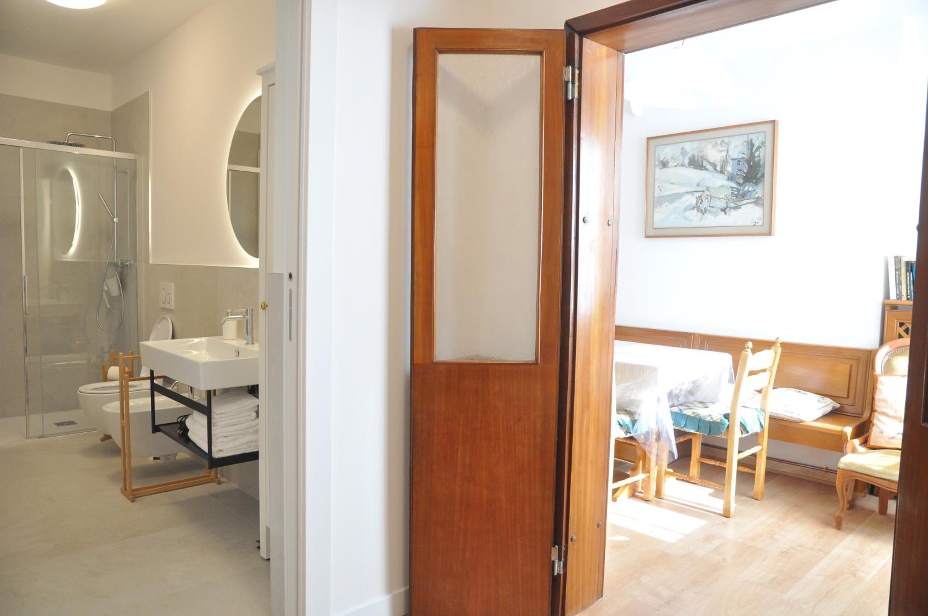 Corte Formenta Apartment - Canal view 5 minutes from Biennale