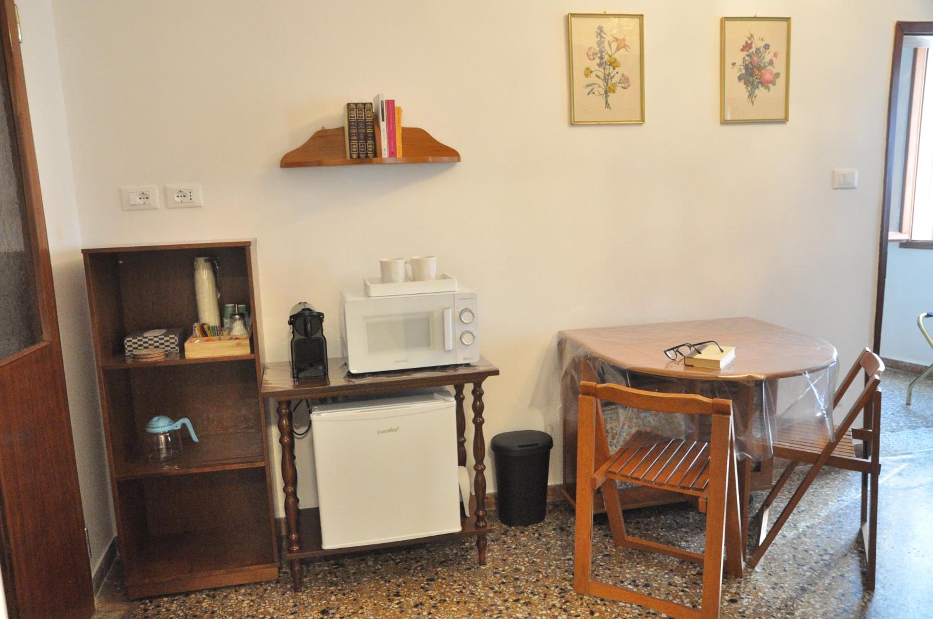 Corte Formenta Apartment - Canal view 5 minutes from Biennale