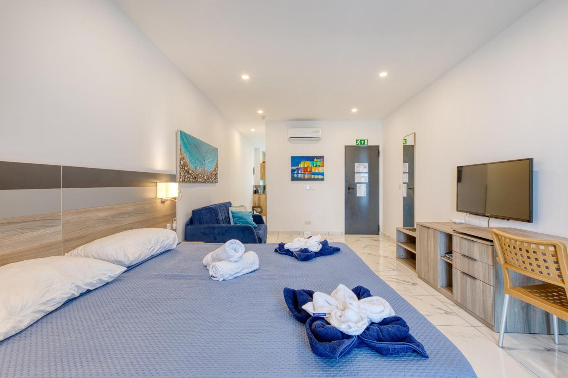 Stylish Apartment in Bay Square 3 photo 2
