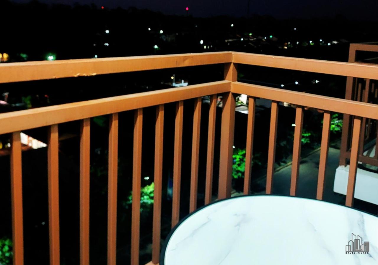 Family-Friendly Staycation with Free Parking, Pool and Gym in Palawan near Airport - B2 7Beryl