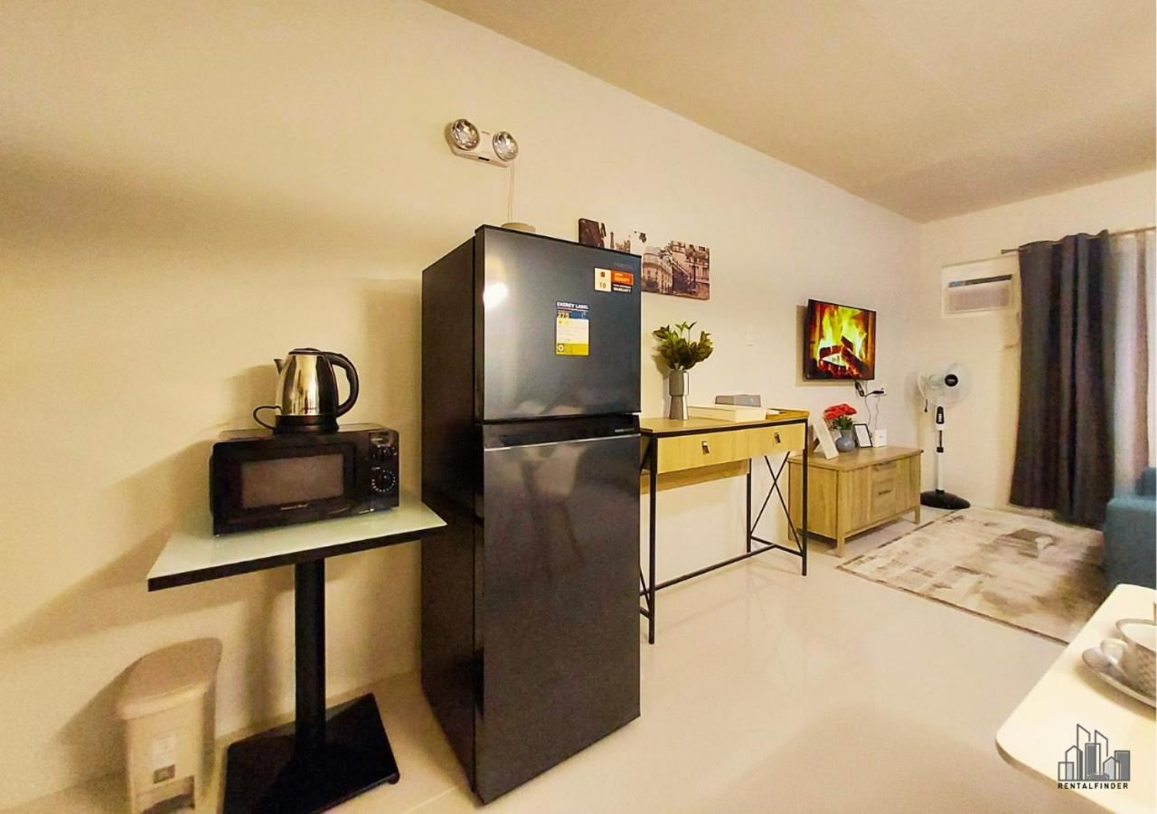 Family-Friendly Staycation with Free Parking, Pool and Gym in Palawan near Airport - B2 7Beryl