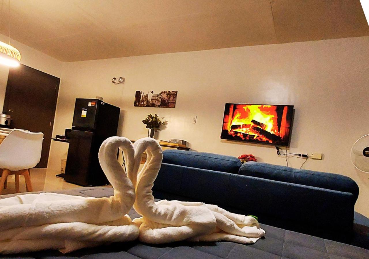 Family-Friendly Staycation with Free Parking, Pool and Gym in Palawan near Airport - B2 7Beryl