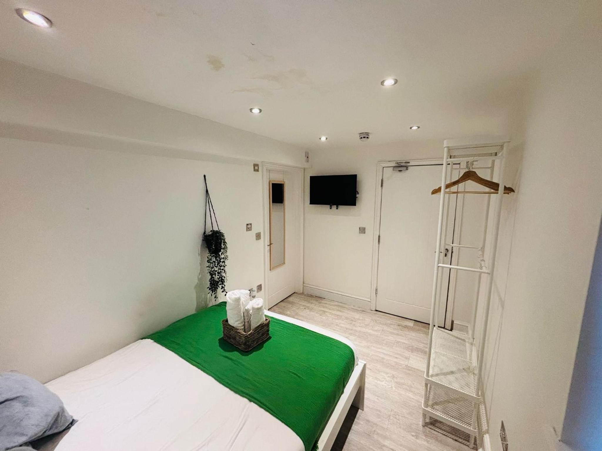 Stratford Park Inn