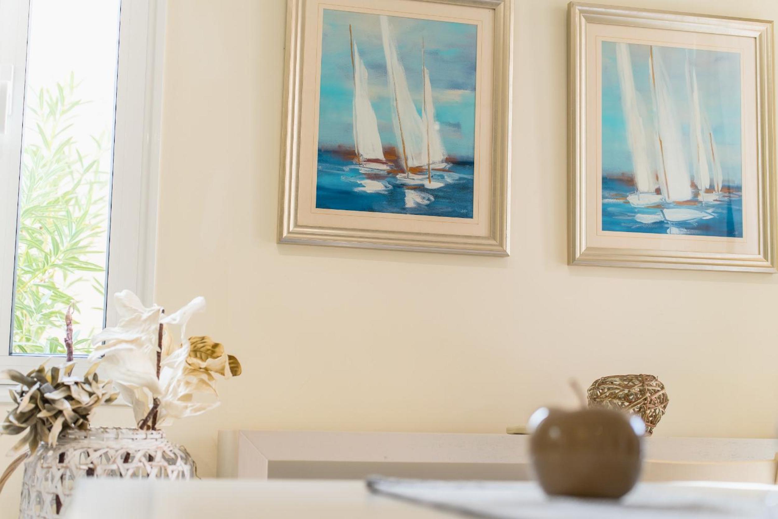 Tranquil Escape Near Lake Swim, Sunsets & Relax